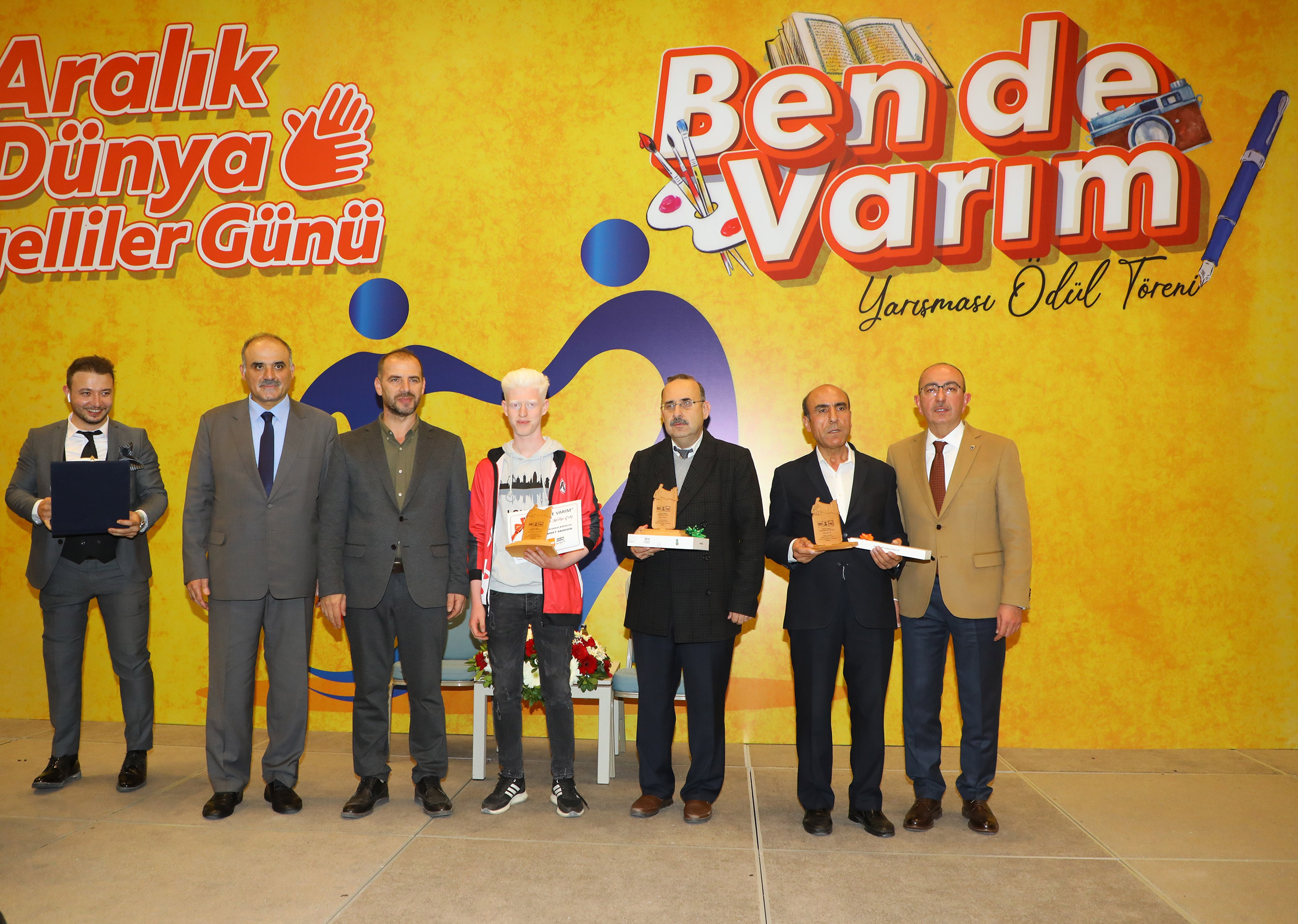 Konya'daki Engelli Derneklerinin Üyeleri Engelliler Günü Programında Buluştu