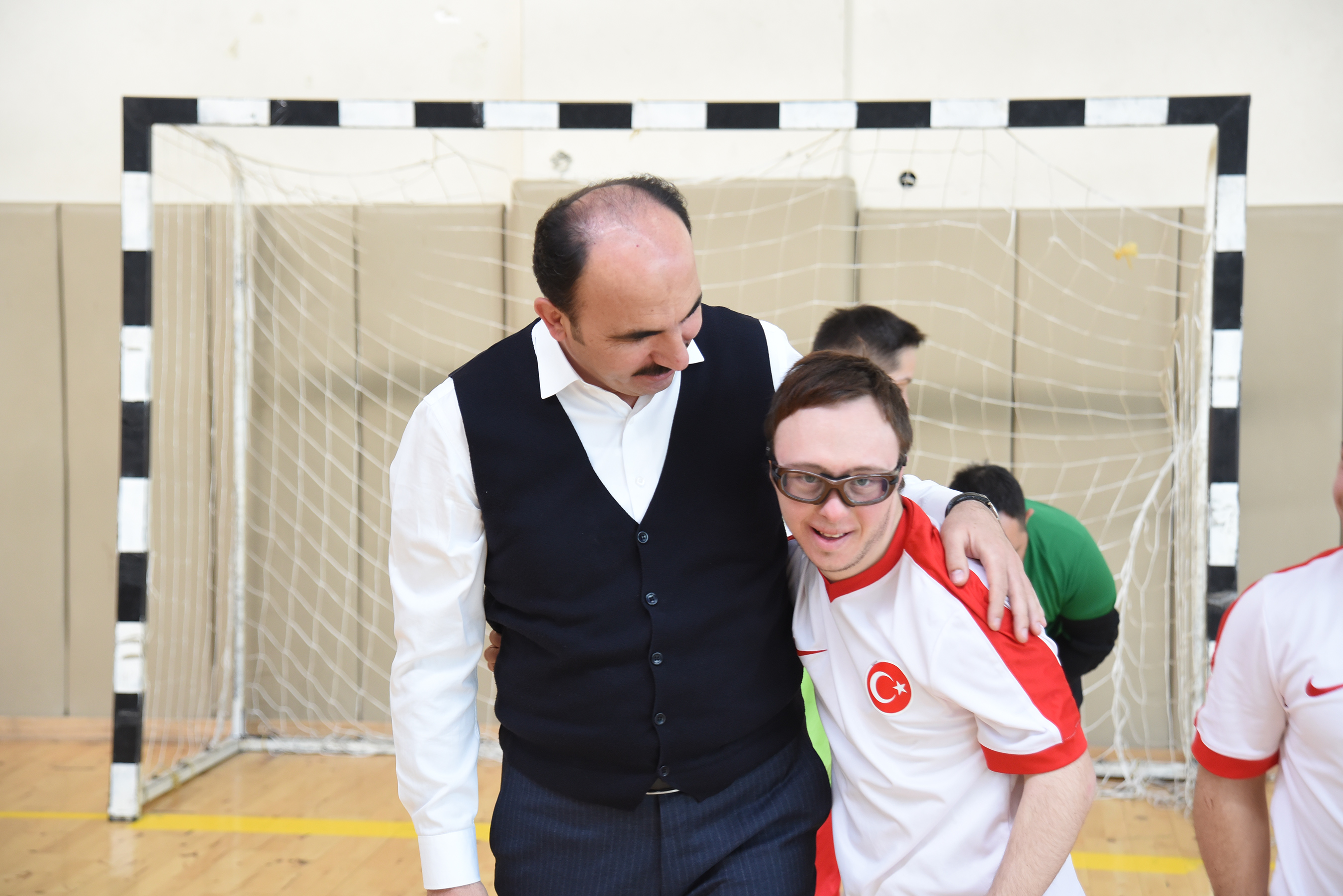 Başkan Altay Down Sendromlular Futsal Milli Takımı Kampını Ziyaret Etti