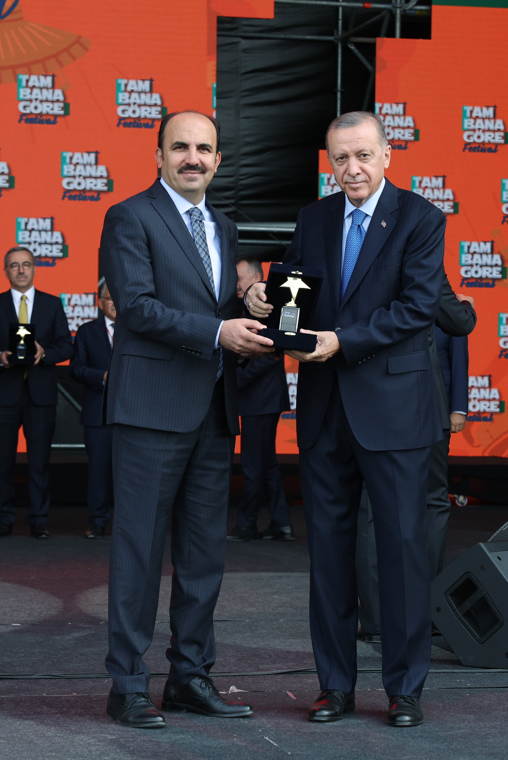 Cumhurbaşkanı Erdoğan'dan Başkan Altay'a 'Gençlik Projeleri' Ödülü 