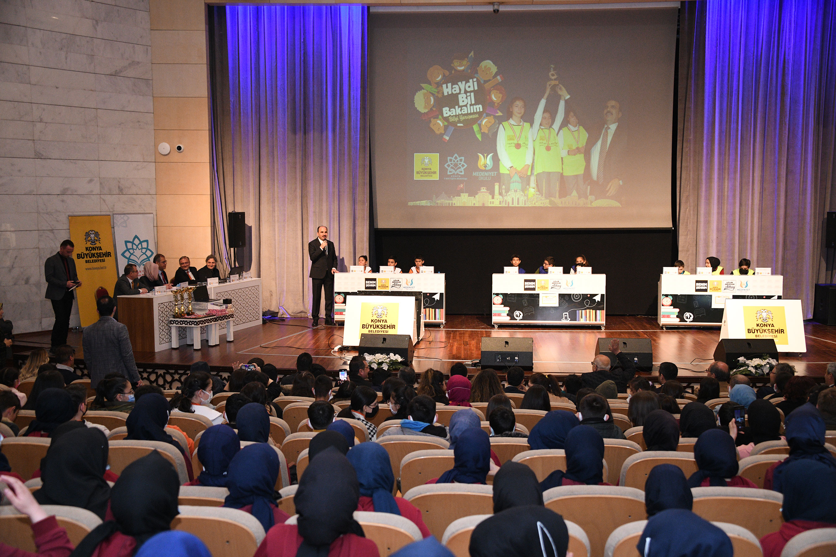 Başkan Altay 'Haydi Bil Bakalım' Finalinde Öğrencilerin Heyecanına Ortak Oldu 