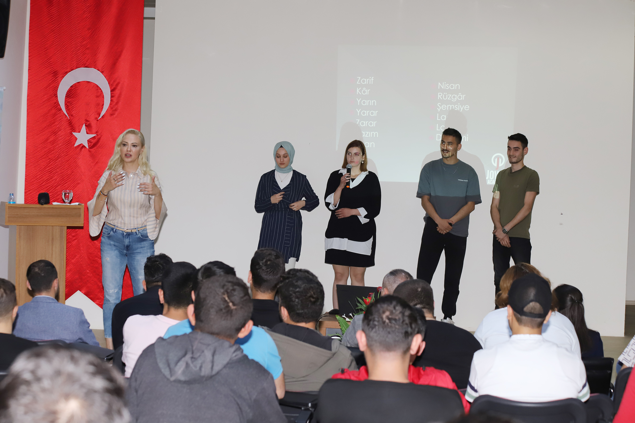Konya Büyükşehir'den İlçelerdeki Üniversite Öğrencilerine 'Biz Bize Festival'