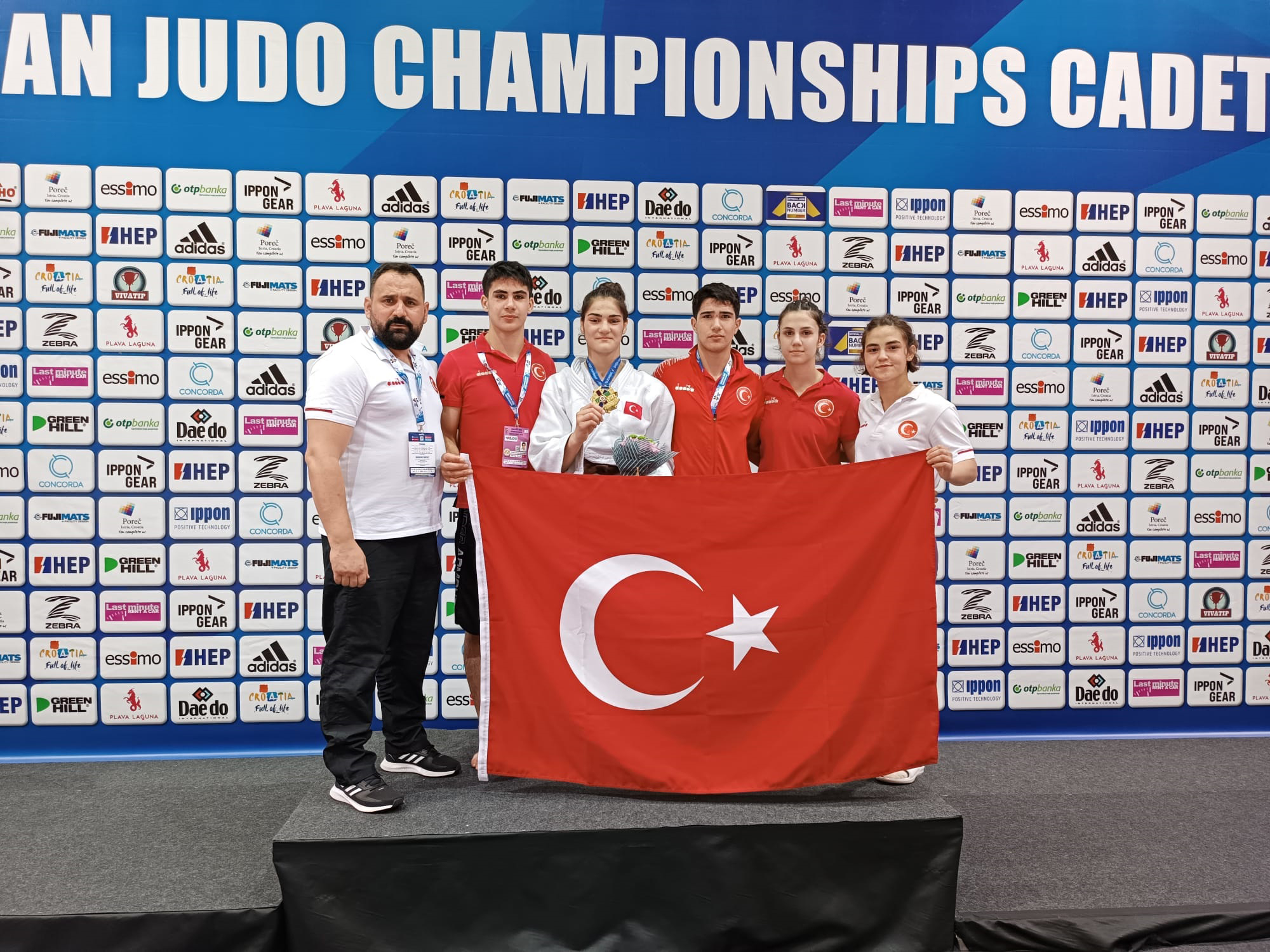 Büyükşehir Belediyesporlu Judocu Sinem Oruç Avrupa Şampiyonu 