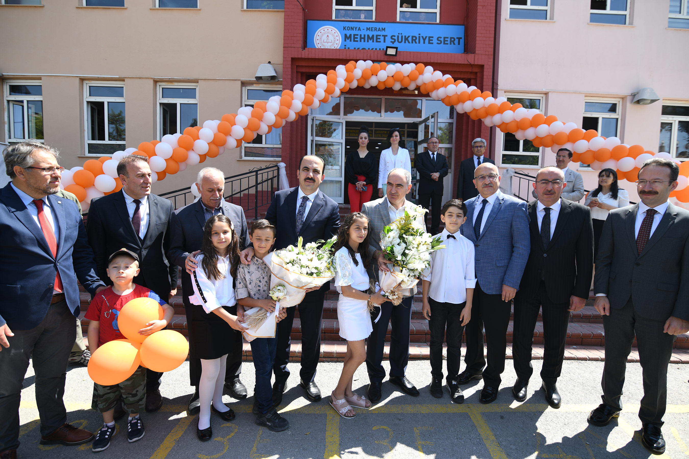 Başkan Altay Öğrencilerin Karne Heyecanına Ortak Oldu