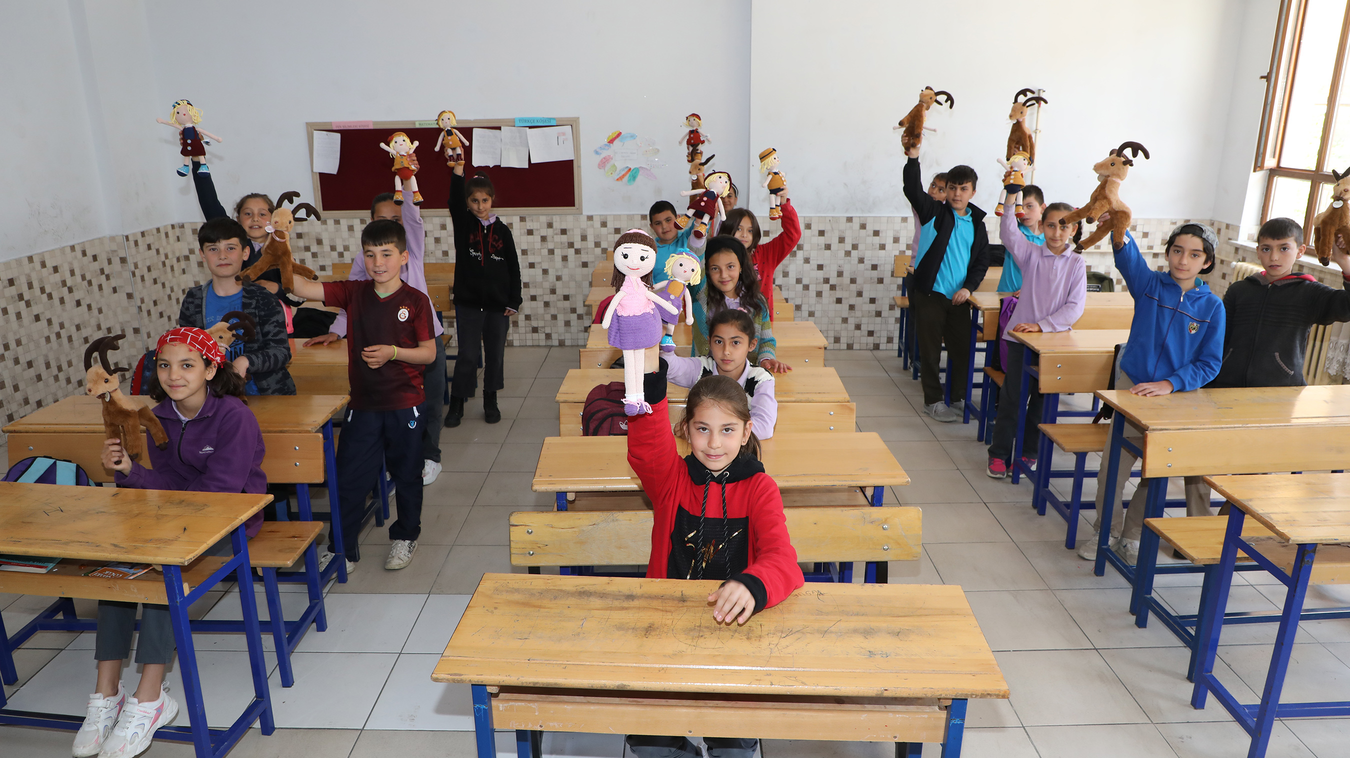 KOMEK'te Üretilen Sağlıklı Oyuncaklar Çocukları Mutlu Etti 