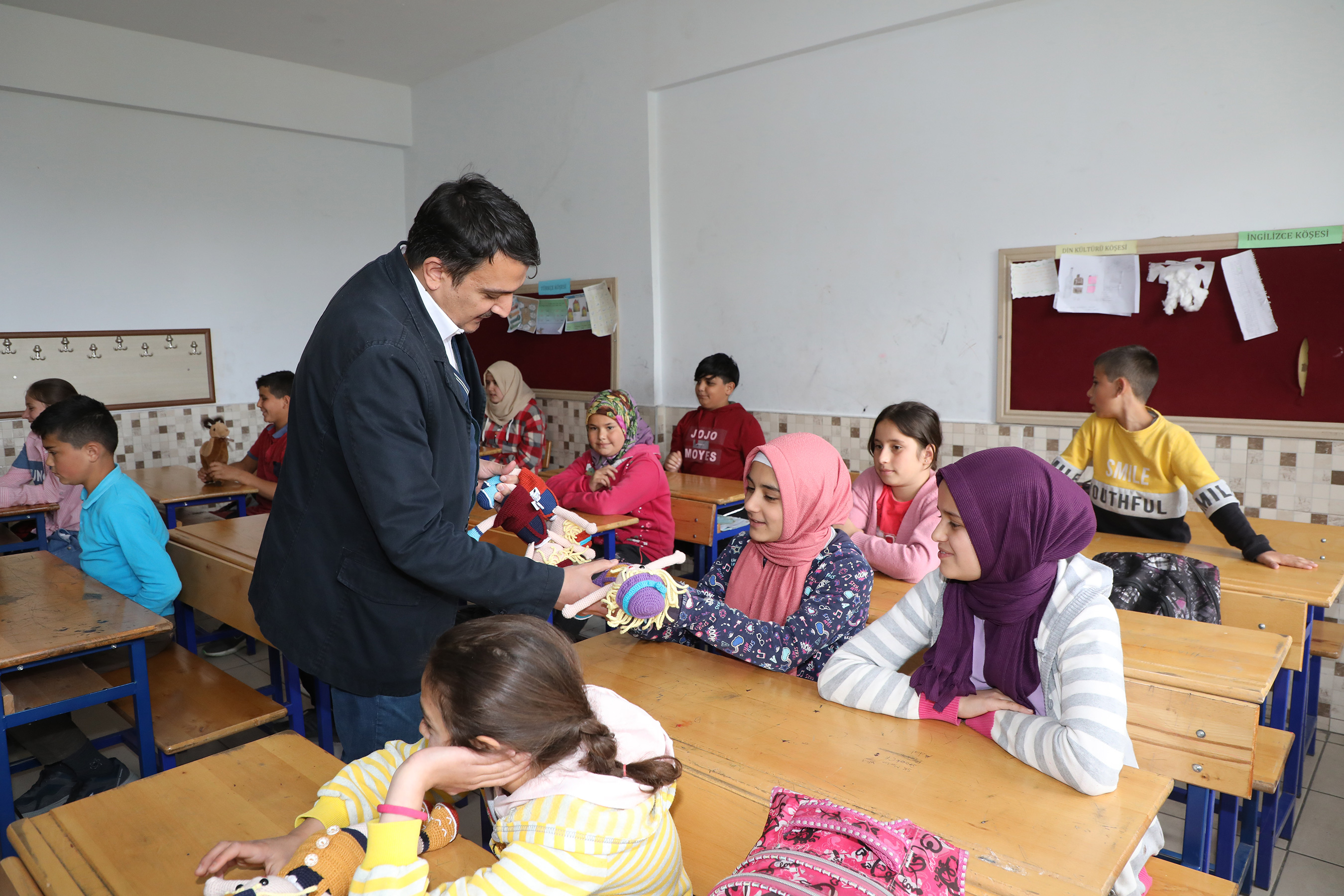 KOMEK'te Üretilen Sağlıklı Oyuncaklar Çocukları Mutlu Etti 