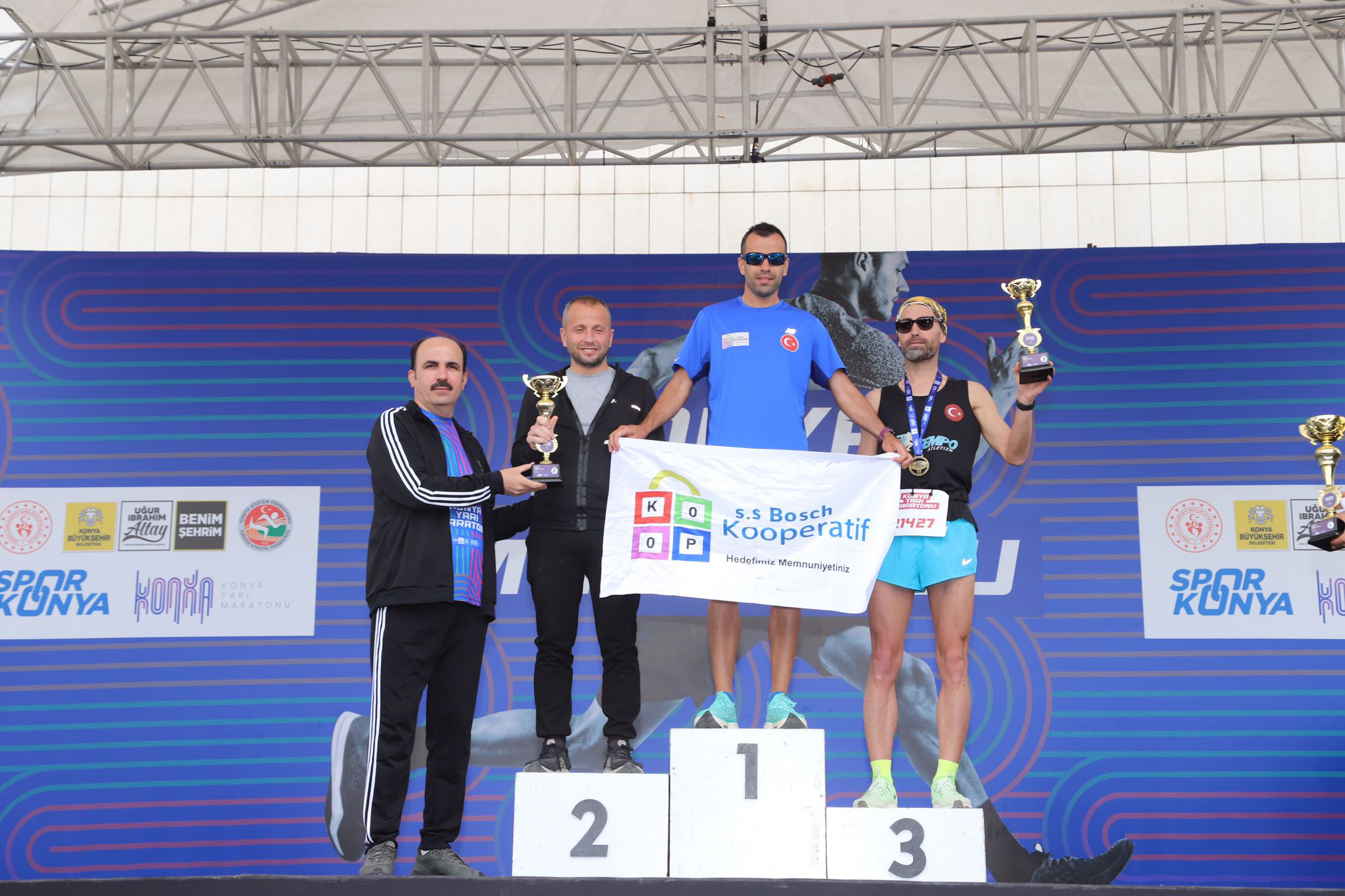 Konya'da Binlerce Sporcunun Katılımıyla Yarı Maraton Coşkusu Yaşandı 