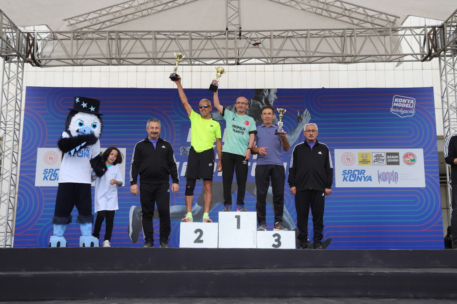 Konya'da Binlerce Sporcunun Katılımıyla Yarı Maraton Coşkusu Yaşandı 