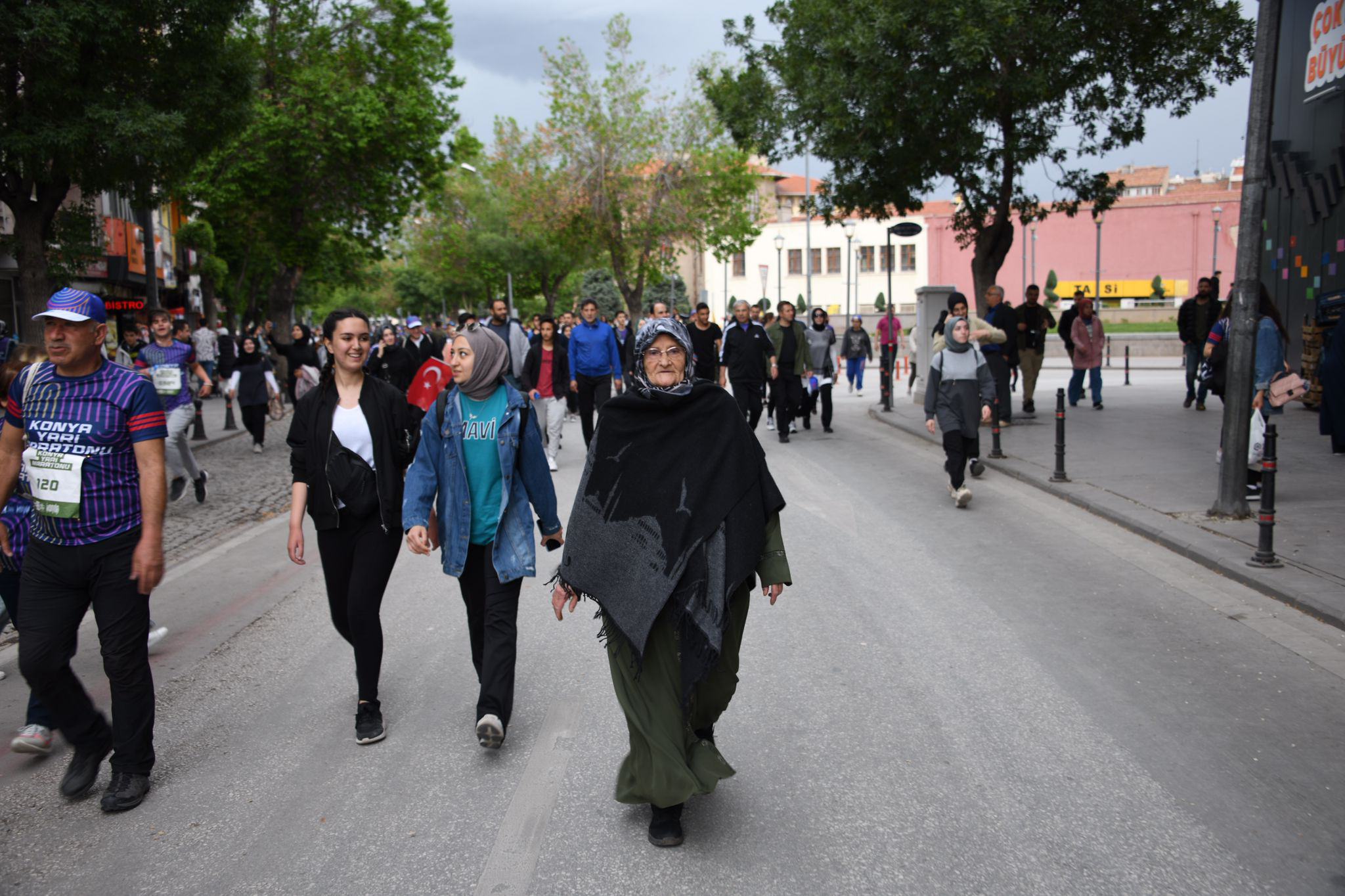 Konya'da Binlerce Sporcunun Katılımıyla Yarı Maraton Coşkusu Yaşandı 