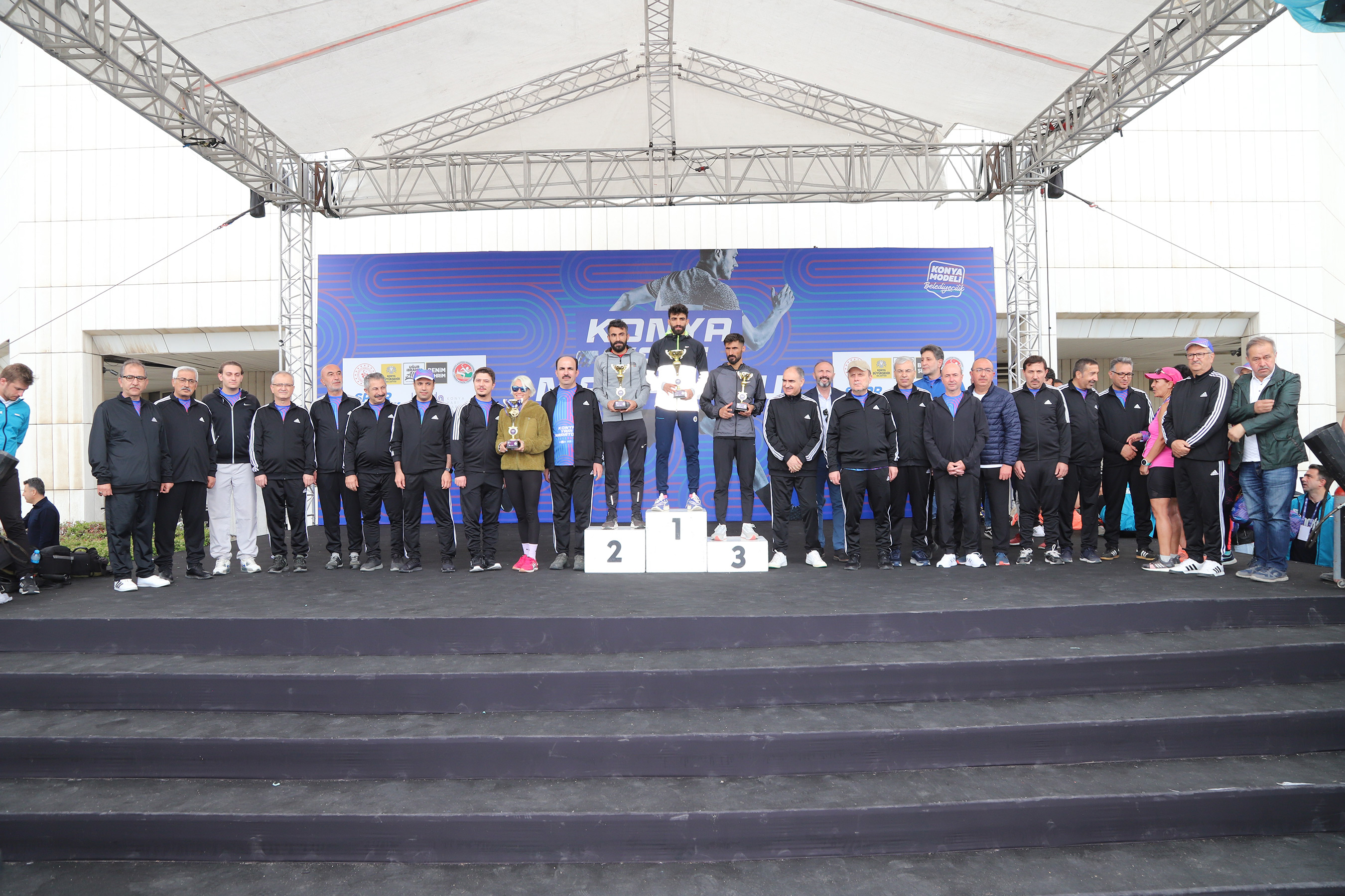 Konya'da Binlerce Sporcunun Katılımıyla Yarı Maraton Coşkusu Yaşandı 