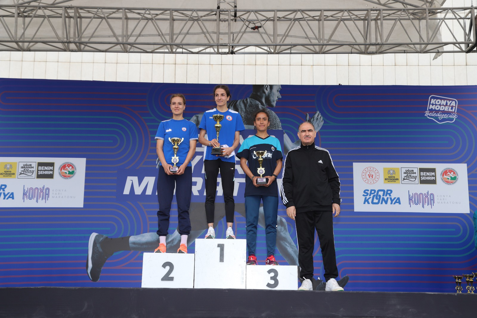Konya'da Binlerce Sporcunun Katılımıyla Yarı Maraton Coşkusu Yaşandı 