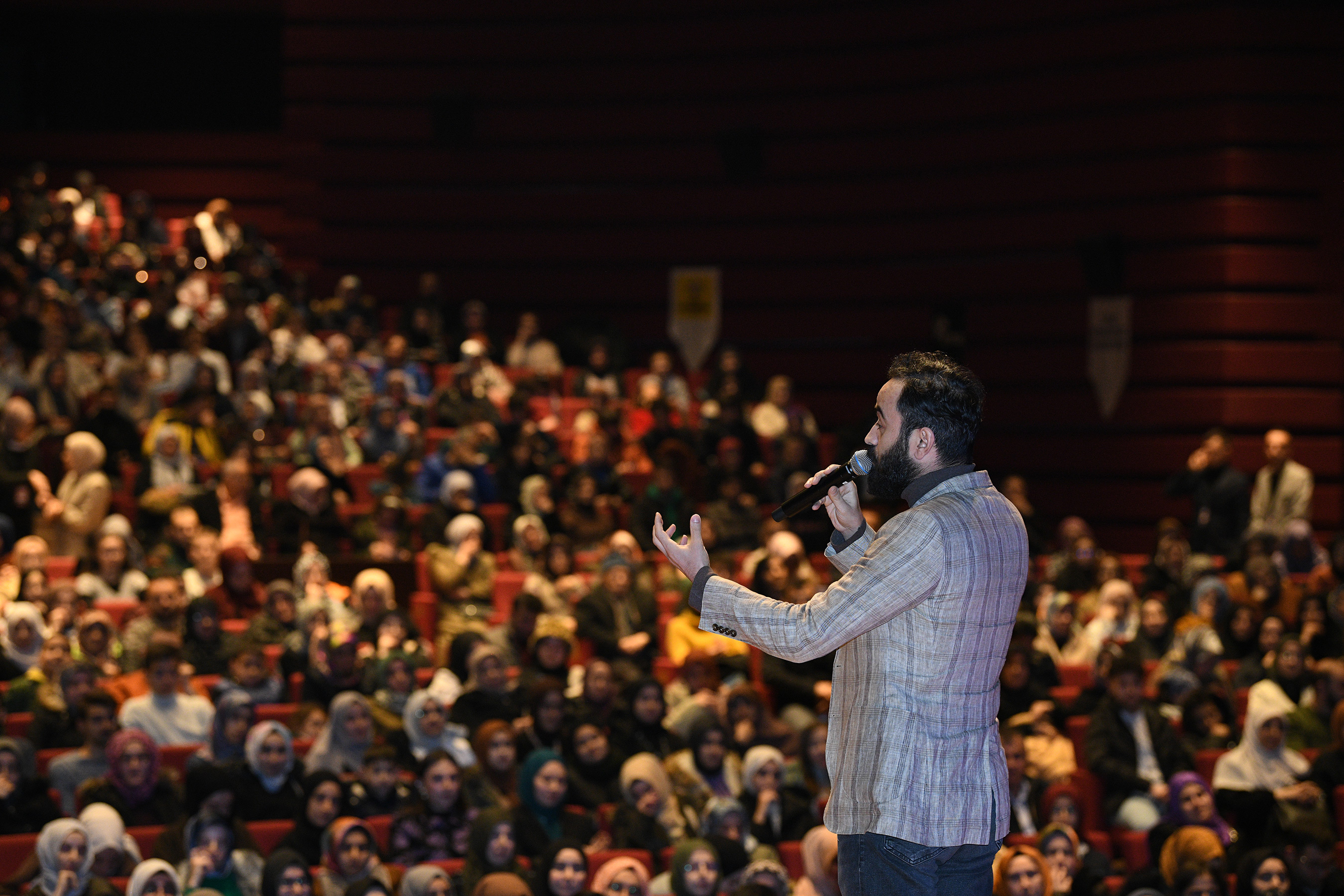 Nurullah Genç Konya'da Gençlere Başarının Sırrını Anlattı