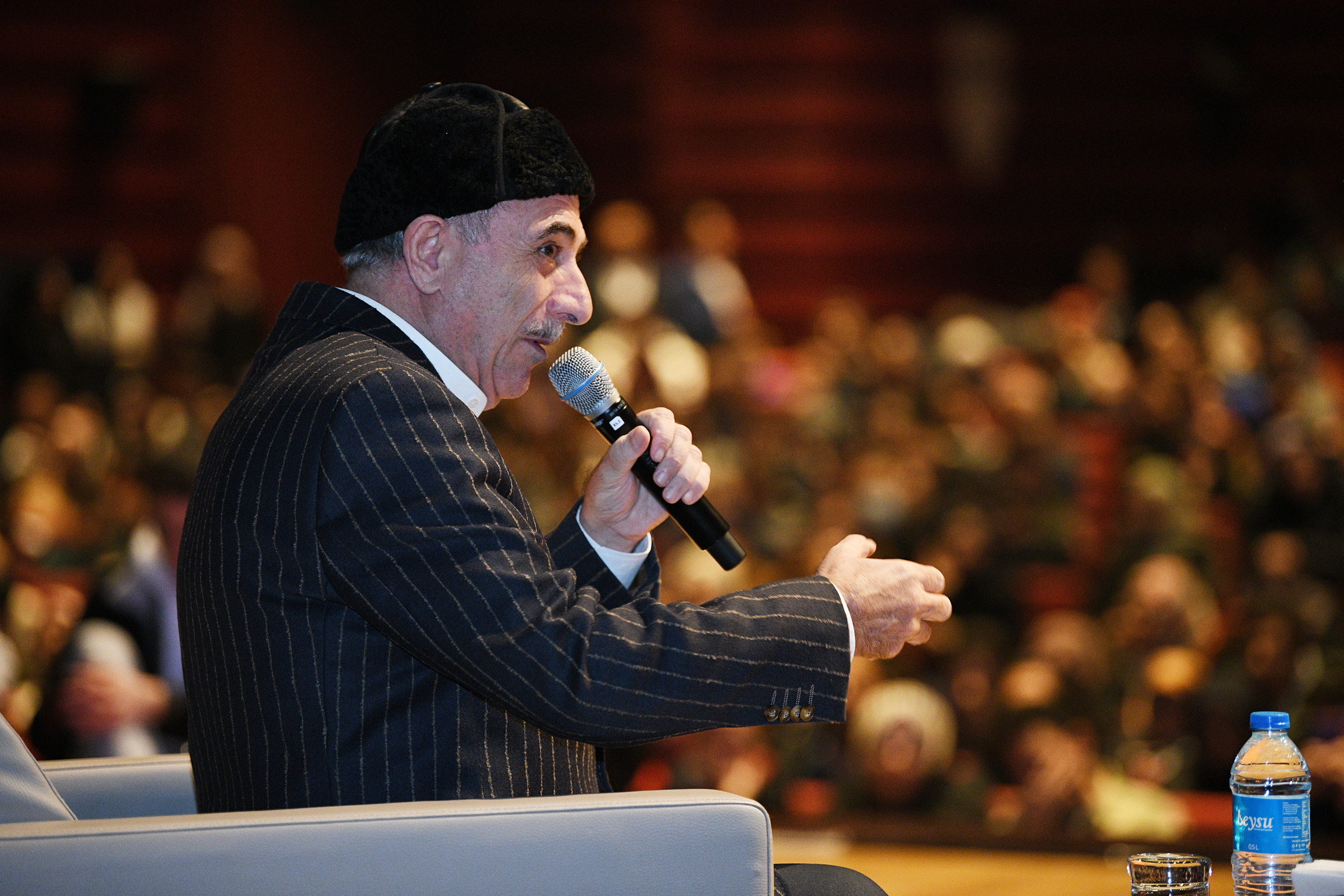 Nurullah Genç Konya'da Gençlere Başarının Sırrını Anlattı