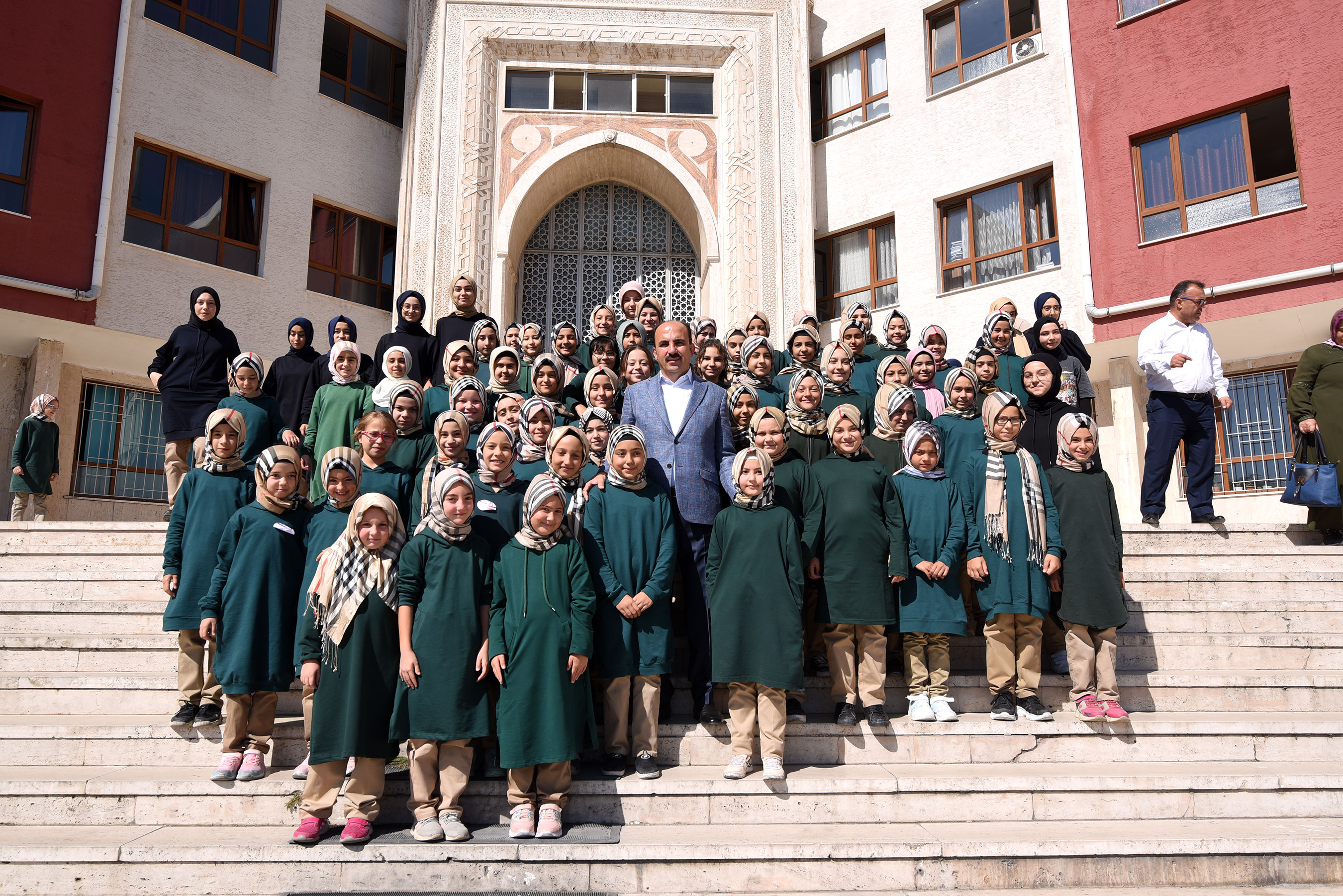Başkan Altay: 'Yarınlar İçin En Büyük Ümidimiz Gençlerdir'  