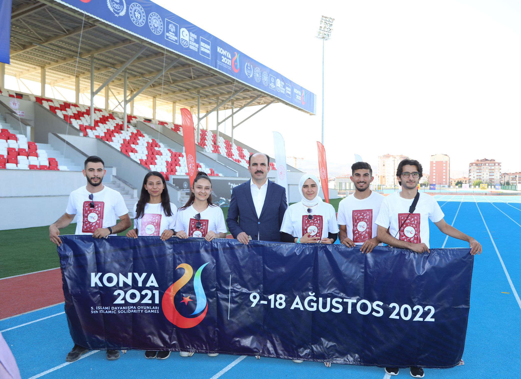 Konya'ya Dünya Standartlarında Atletizm Pistinin Açılışı Yapıldı