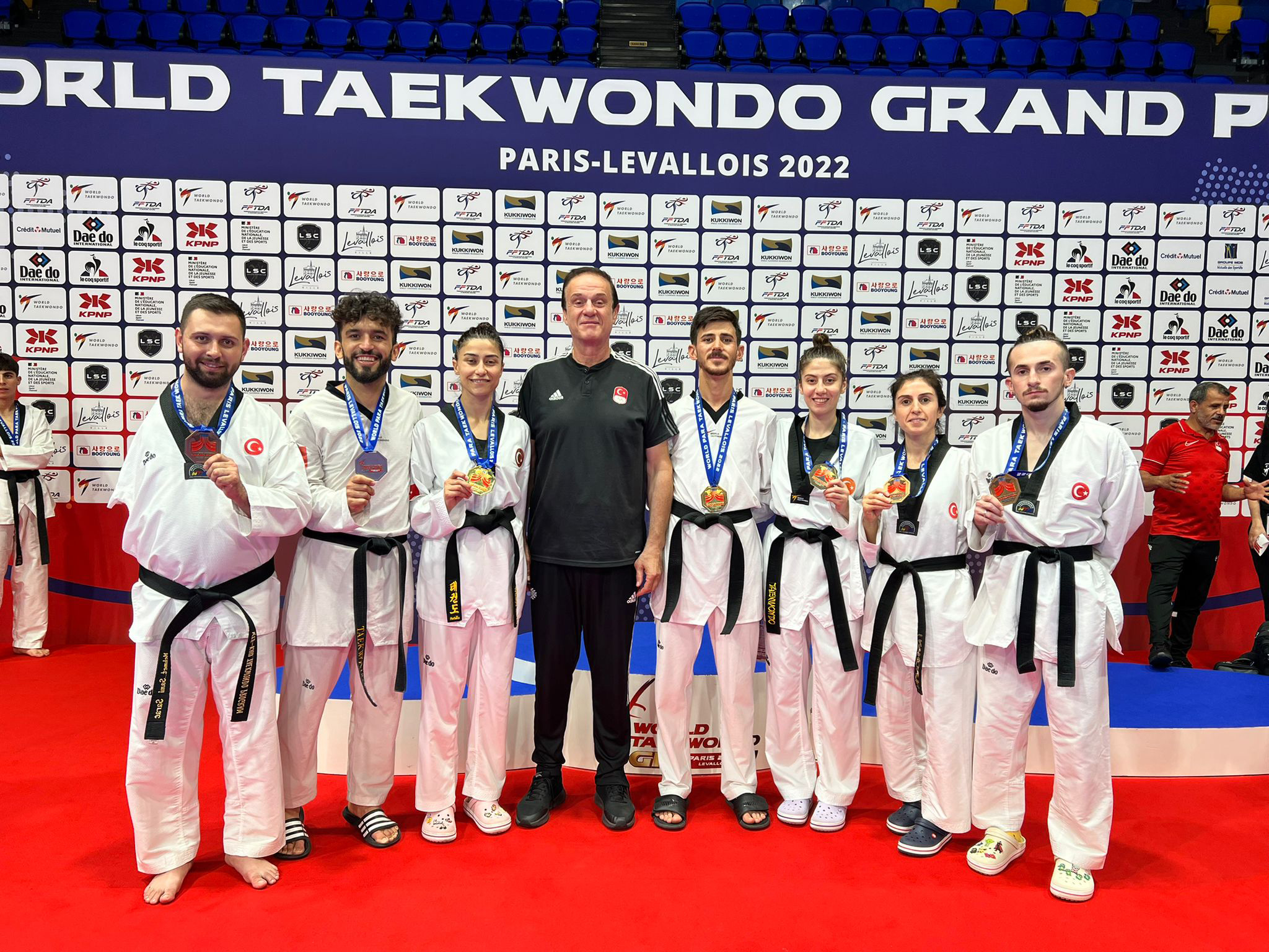 Büyükşehir Belediyesporlu Saraç'tan Paris'te Bronz Madalya 