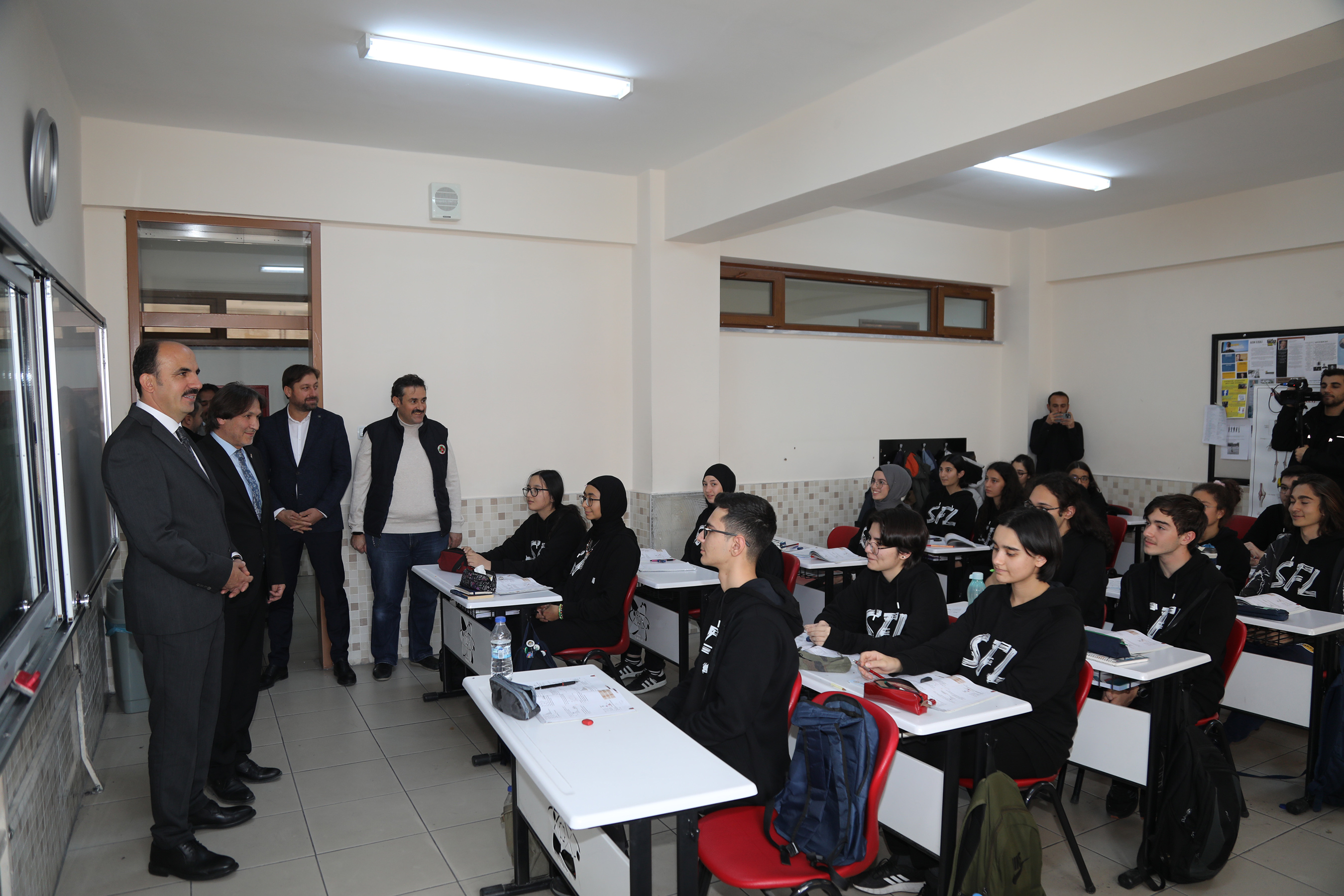 Başkan Altay: 'Öğrencilerimizin Başarısı İçin Tüm İmkanlarımızı Seferber Ediyoruz'