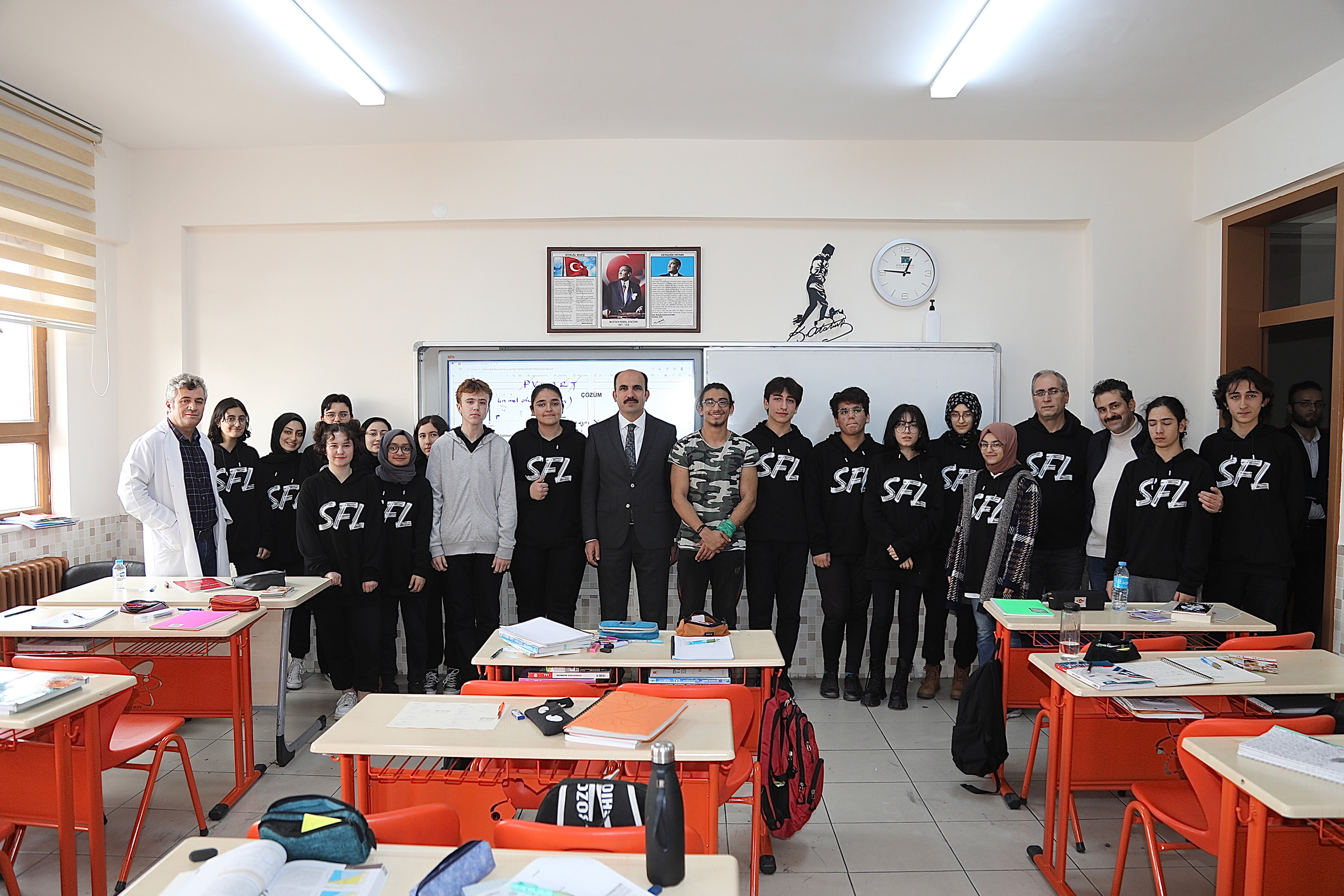 Başkan Altay: 'Öğrencilerimizin Başarısı İçin Tüm İmkanlarımızı Seferber Ediyoruz'