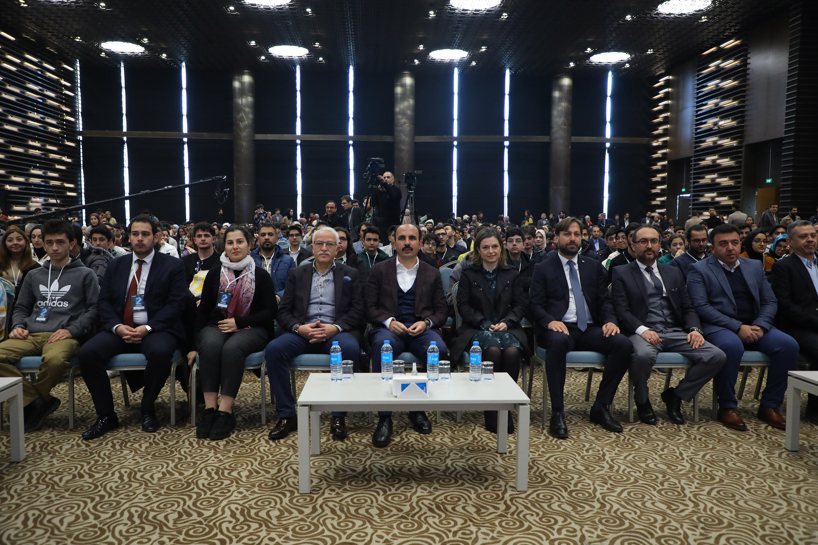 Başkan Altay: 'Sizler Türkiye'yi Çok Daha Büyük ve Güçlü Hale Getireceksiniz'