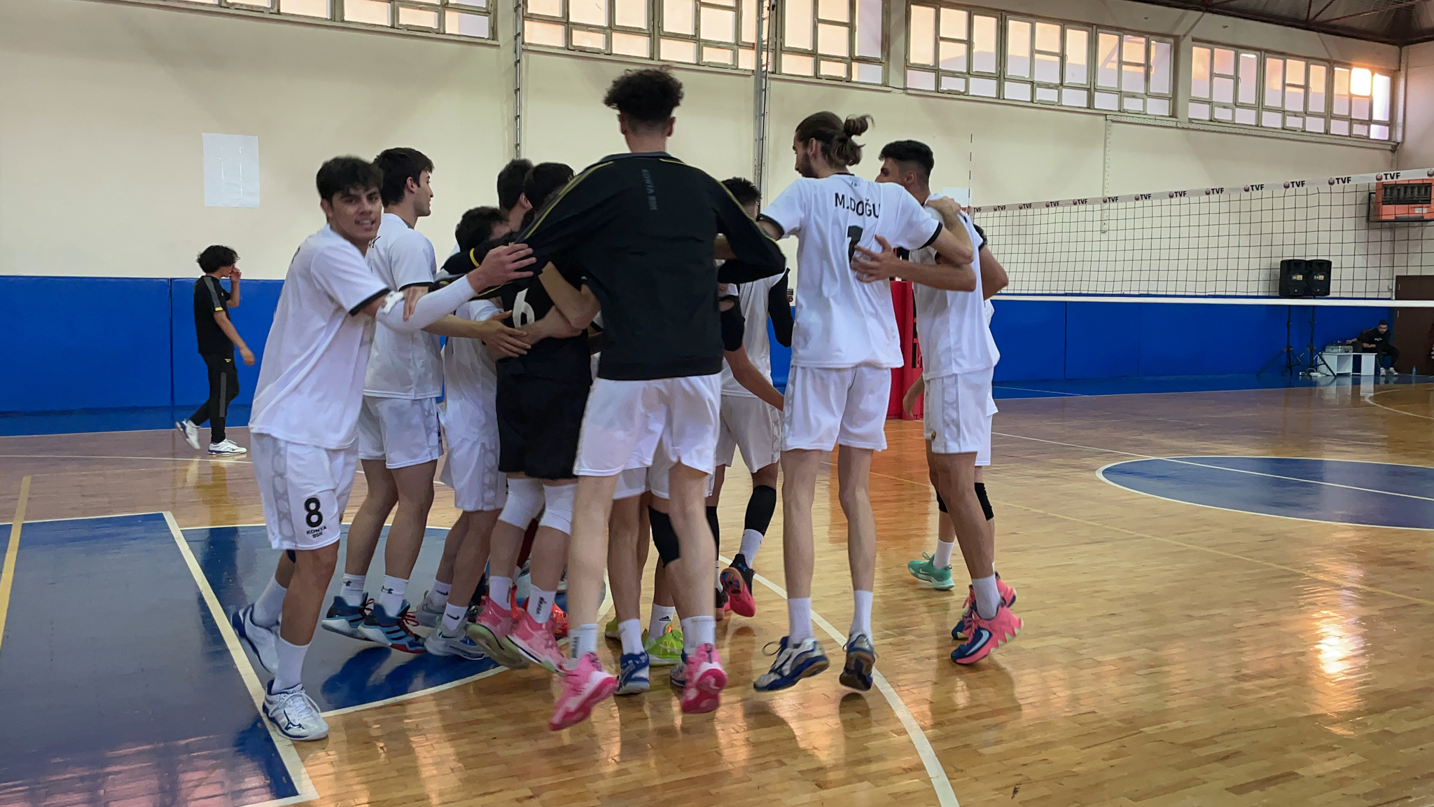 Büyükşehir Belediyespor Voleybolda Sezonu Galibiyetle Açtı