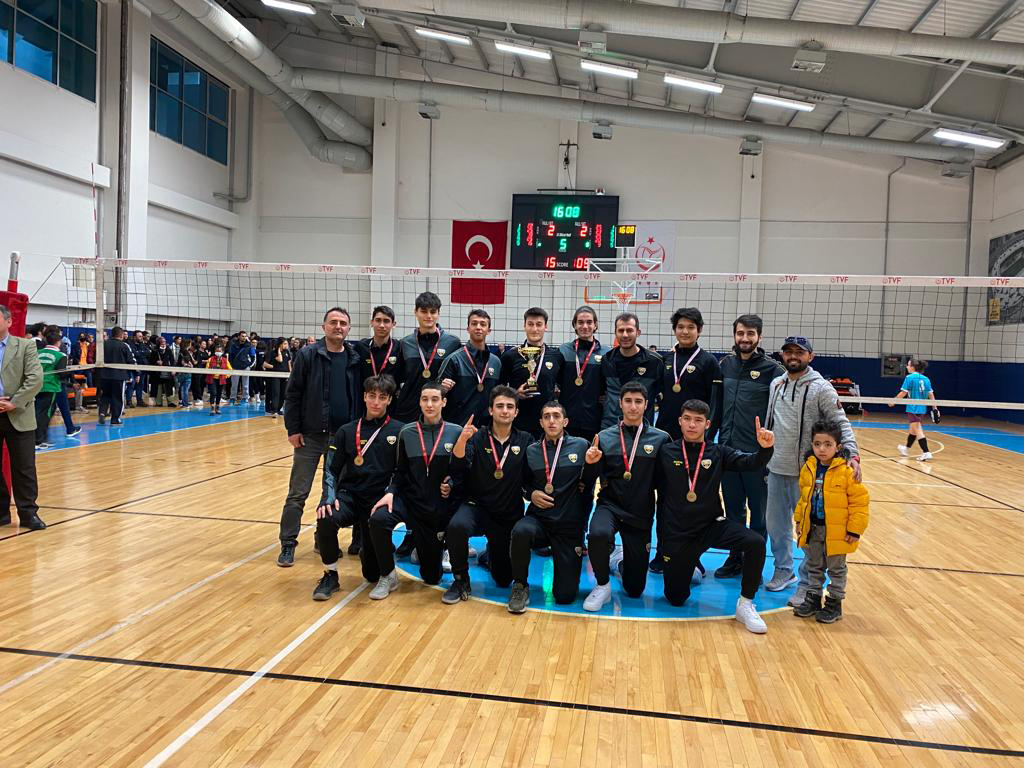Geleceğin Voleybolcuları Şampiyon Oldu 