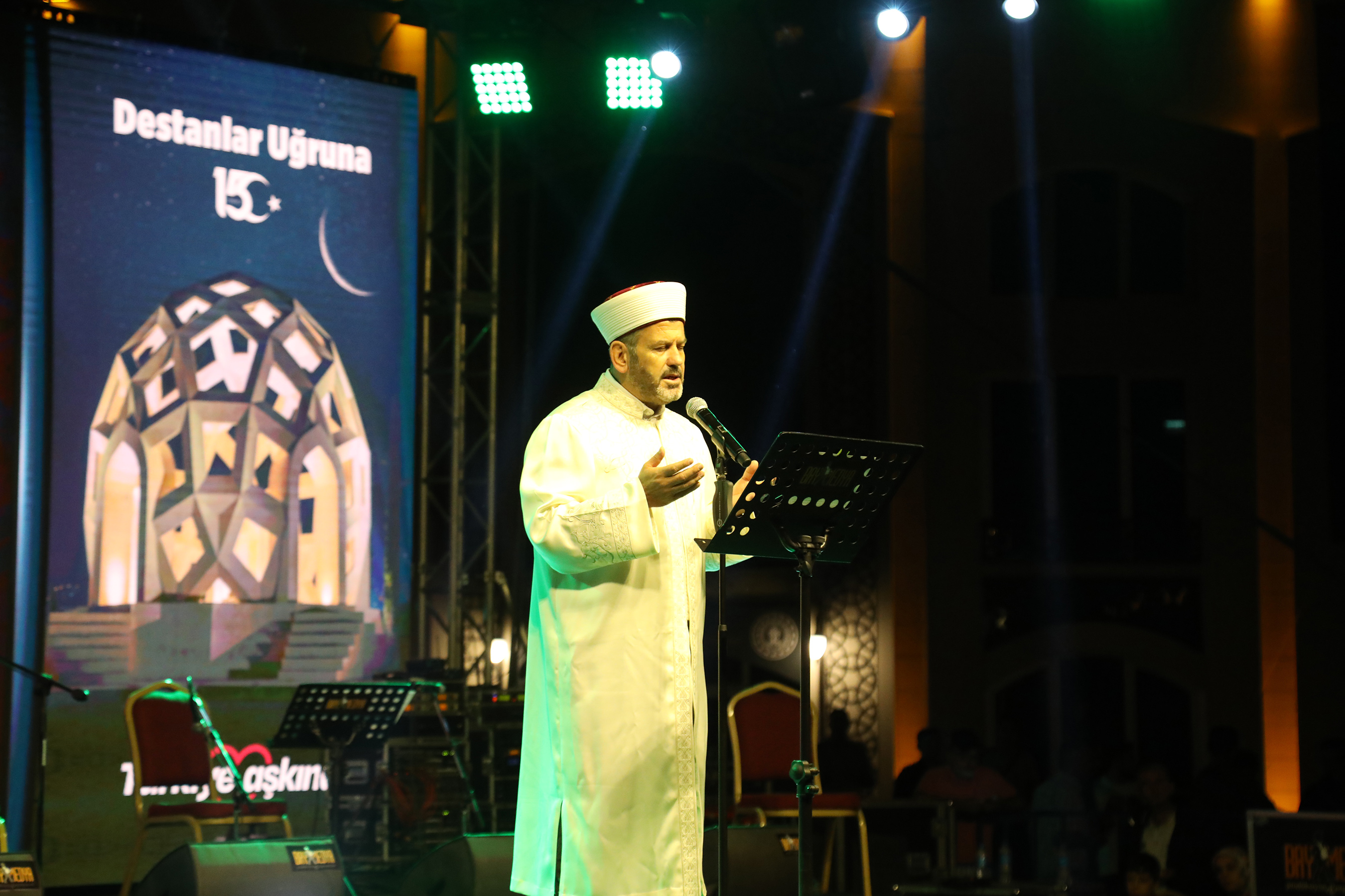 15 Temmuz'un 6. Yılında Konyalılar Mevlana Meydanı'nı Doldurdu