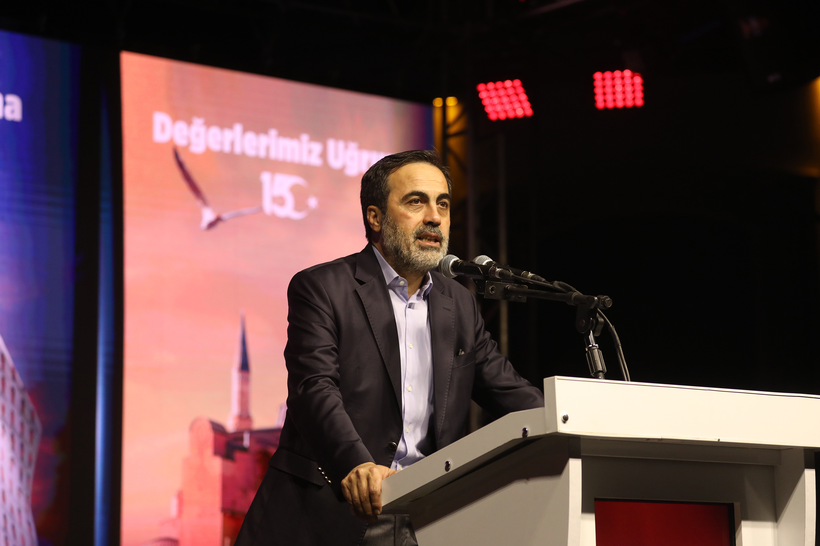15 Temmuz'un 6. Yılında Konyalılar Mevlana Meydanı'nı Doldurdu