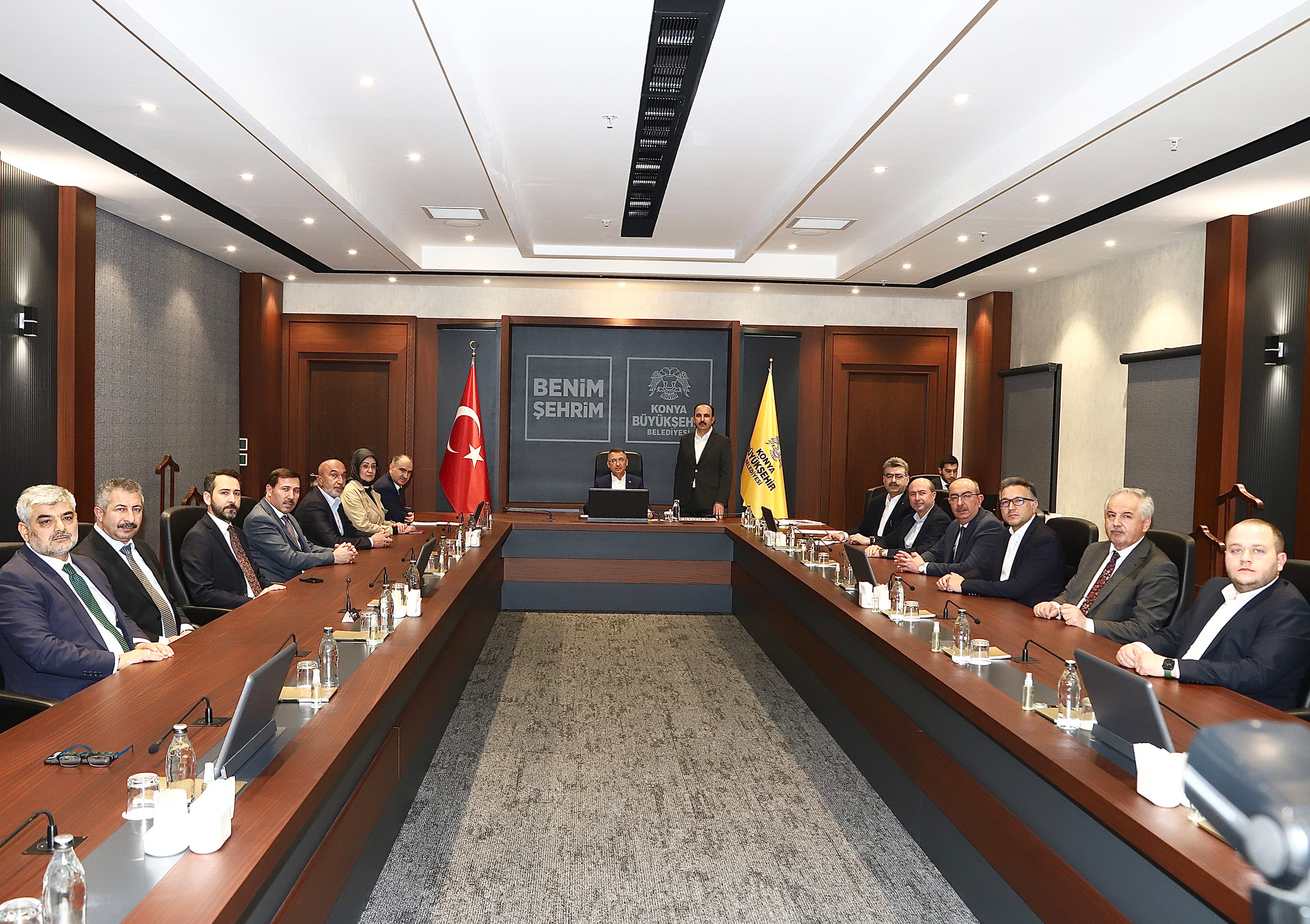 Cumhurbaşkanı Yardımcısı Oktay Başkan Altay'ı Ziyaret Etti