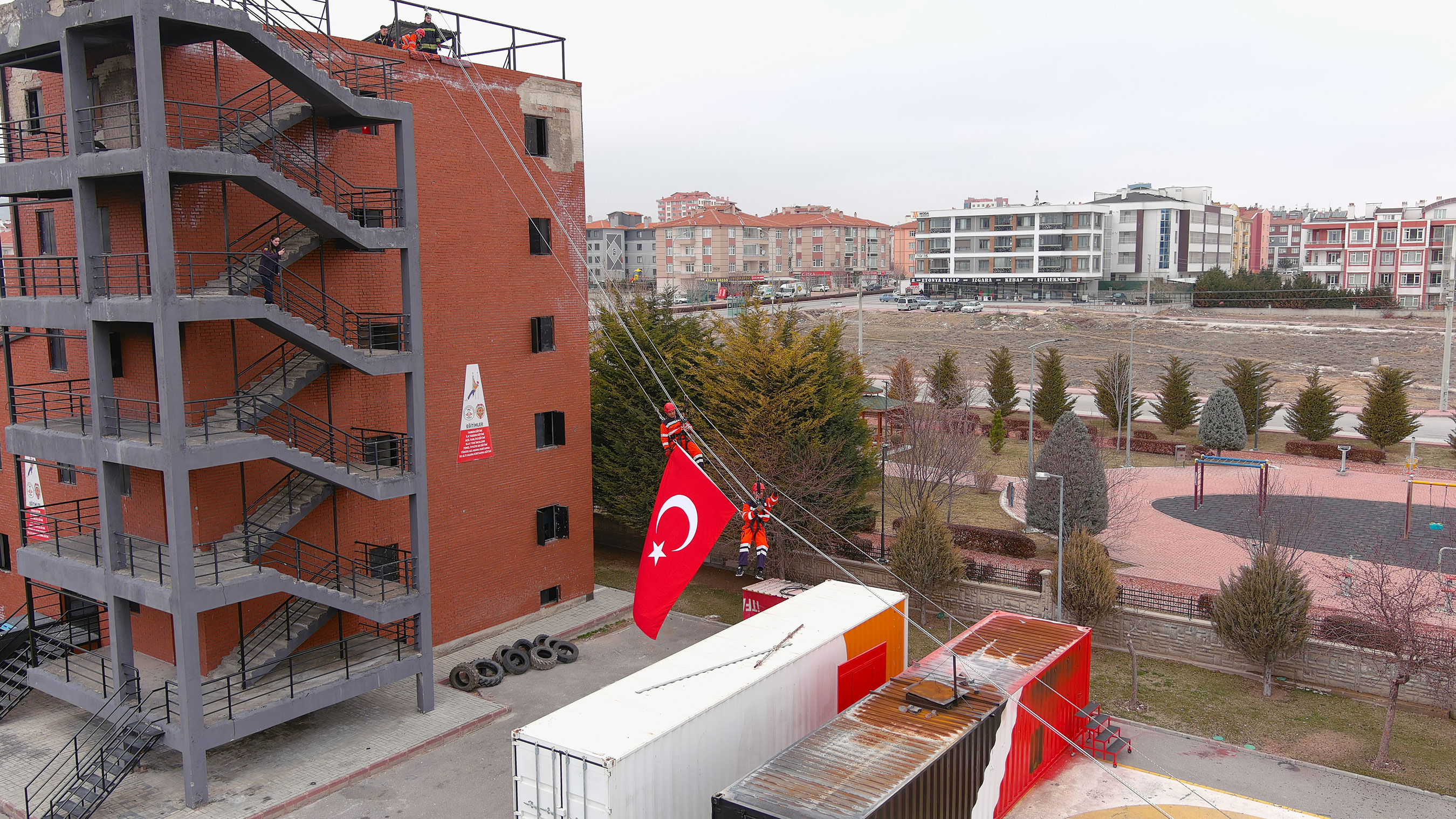 Konya Büyükşehir İtfaiyesi TİKA İşbirliğiyle Dünya İtfaiyecilerini Eğitiyor