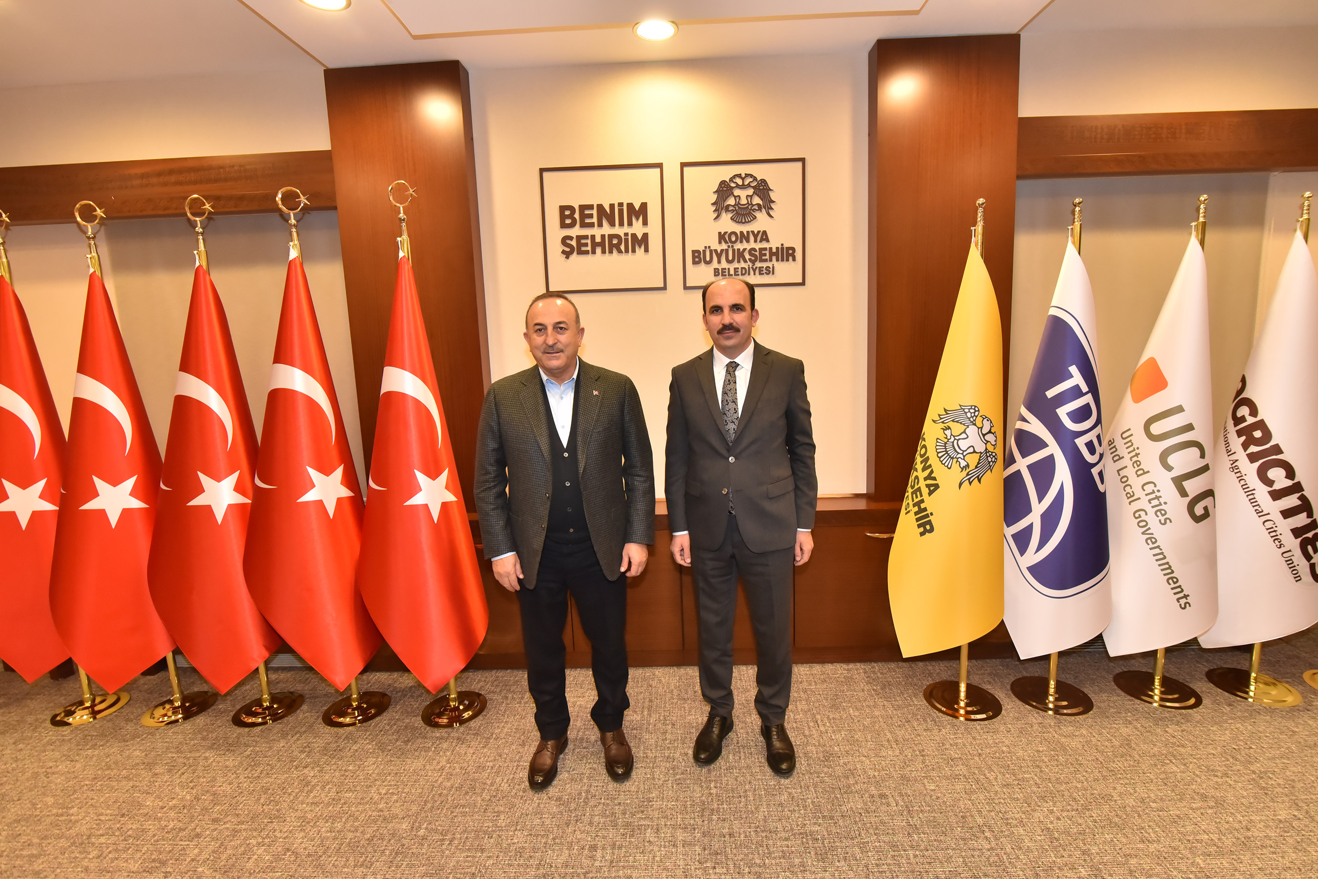 Bakan Çavuşoğlu Yurt Dışı Görevleri İçin Başkan Altay'ı Tebrik Etti