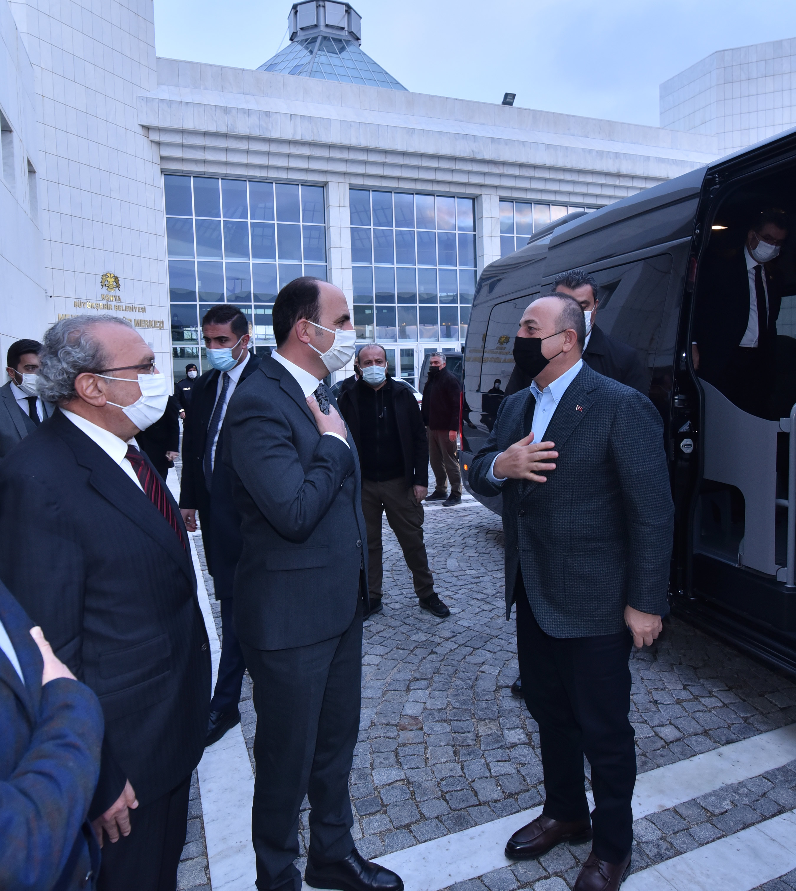 Bakan Çavuşoğlu Yurt Dışı Görevleri İçin Başkan Altay'ı Tebrik Etti