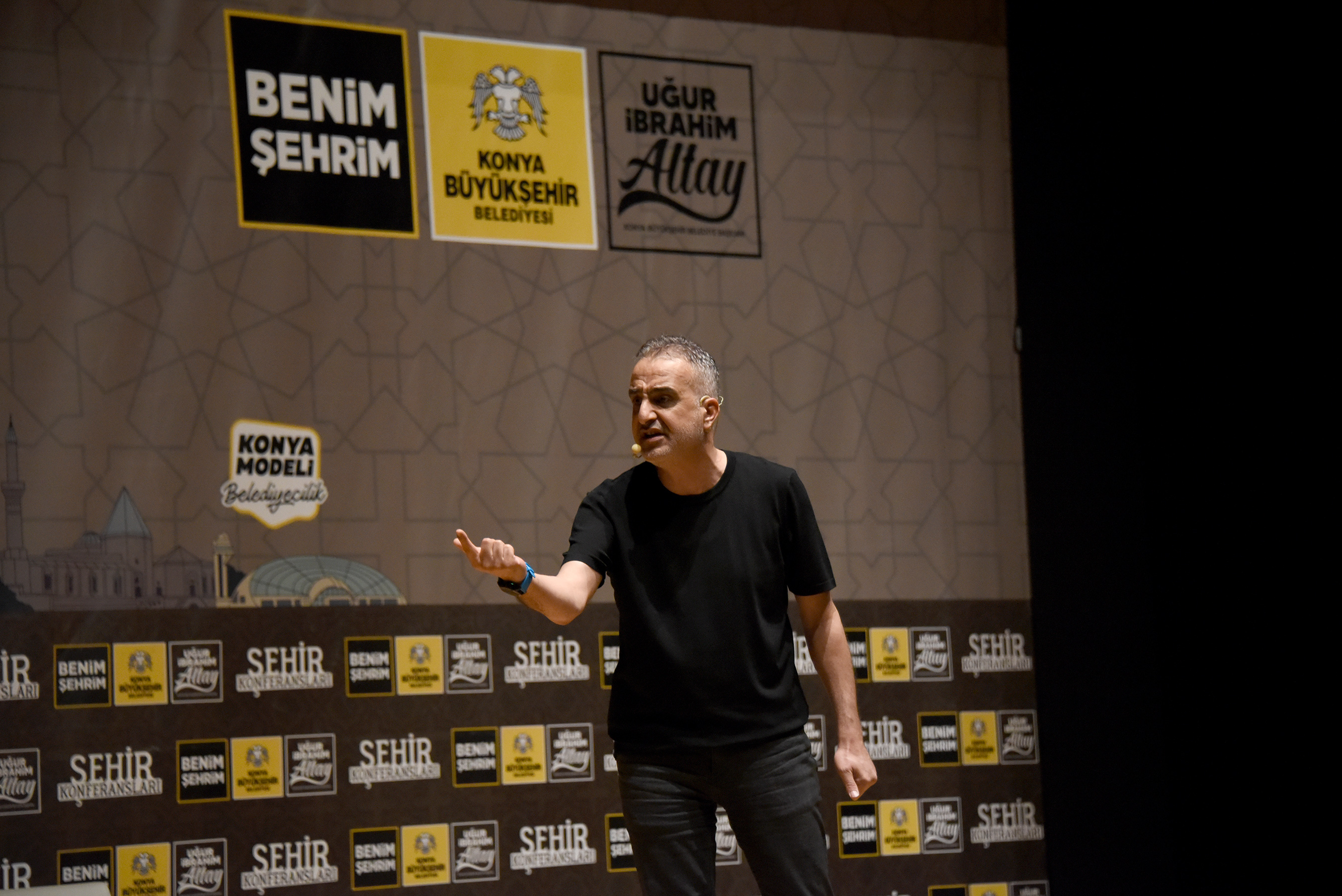 Şehir Konferanslarının Konuğu Bekir Develi Oldu