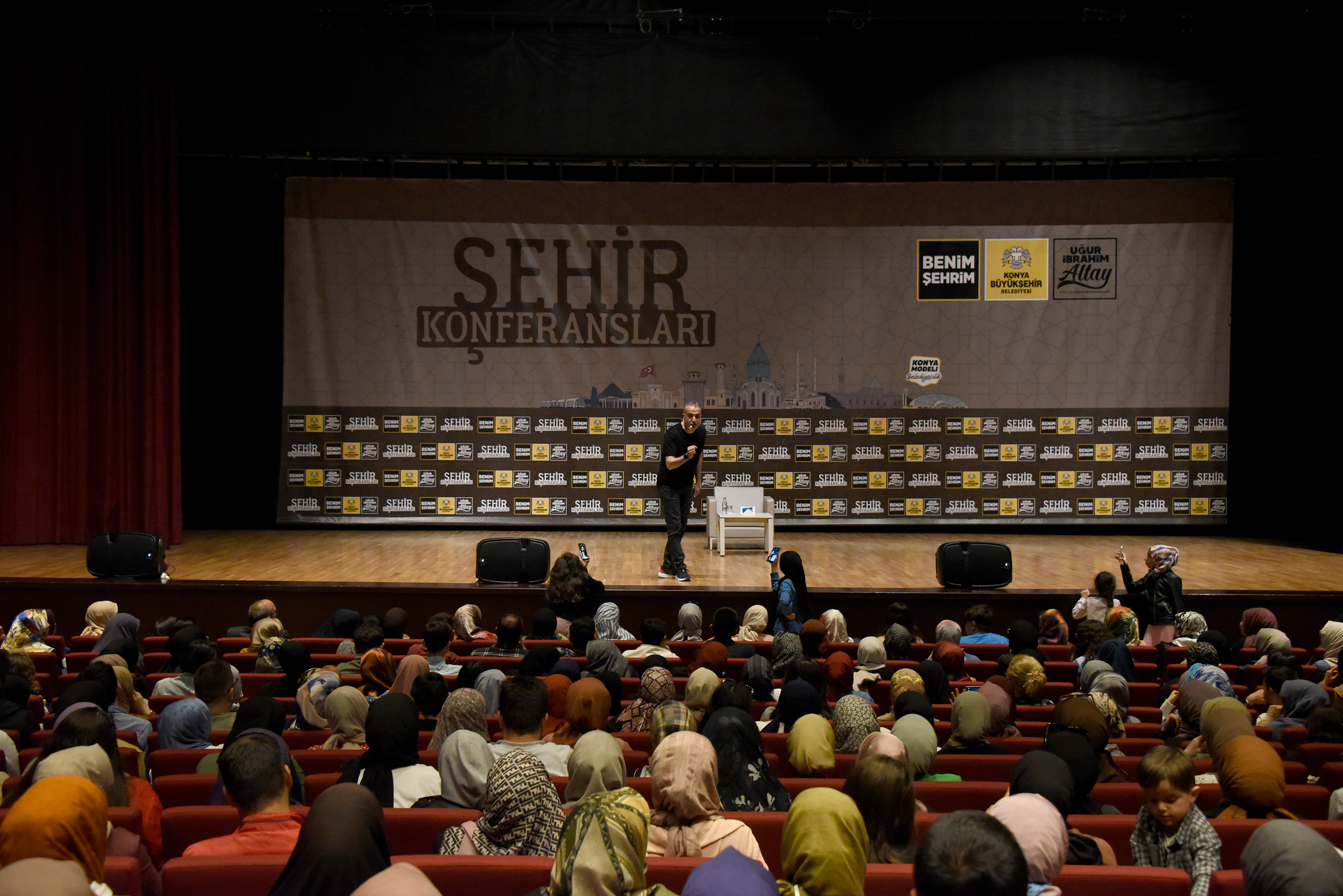 Şehir Konferanslarının Konuğu Bekir Develi Oldu