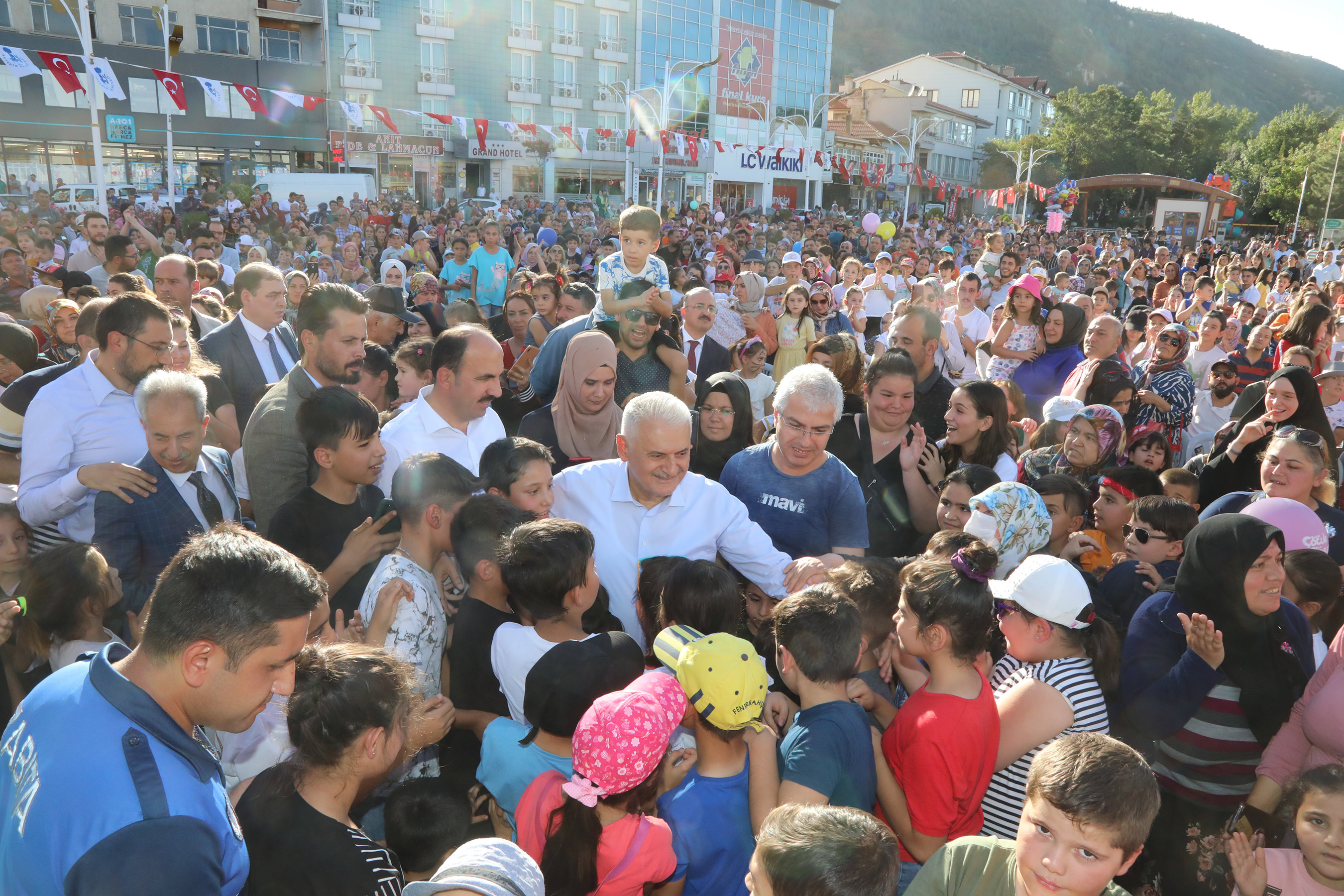 Konya Büyükşehir İlçelerde Çocuk Günleri Düzenliyor 
