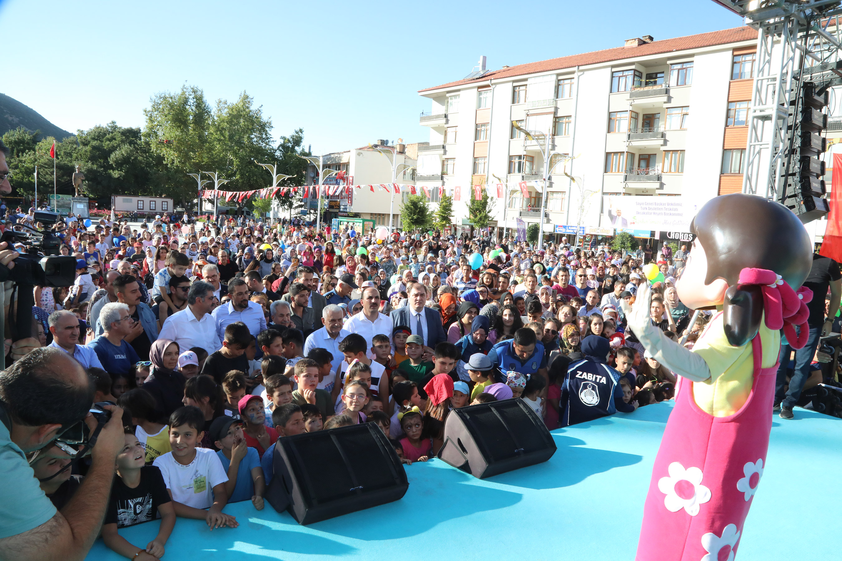 Konya Büyükşehir İlçelerde Çocuk Günleri Düzenliyor 