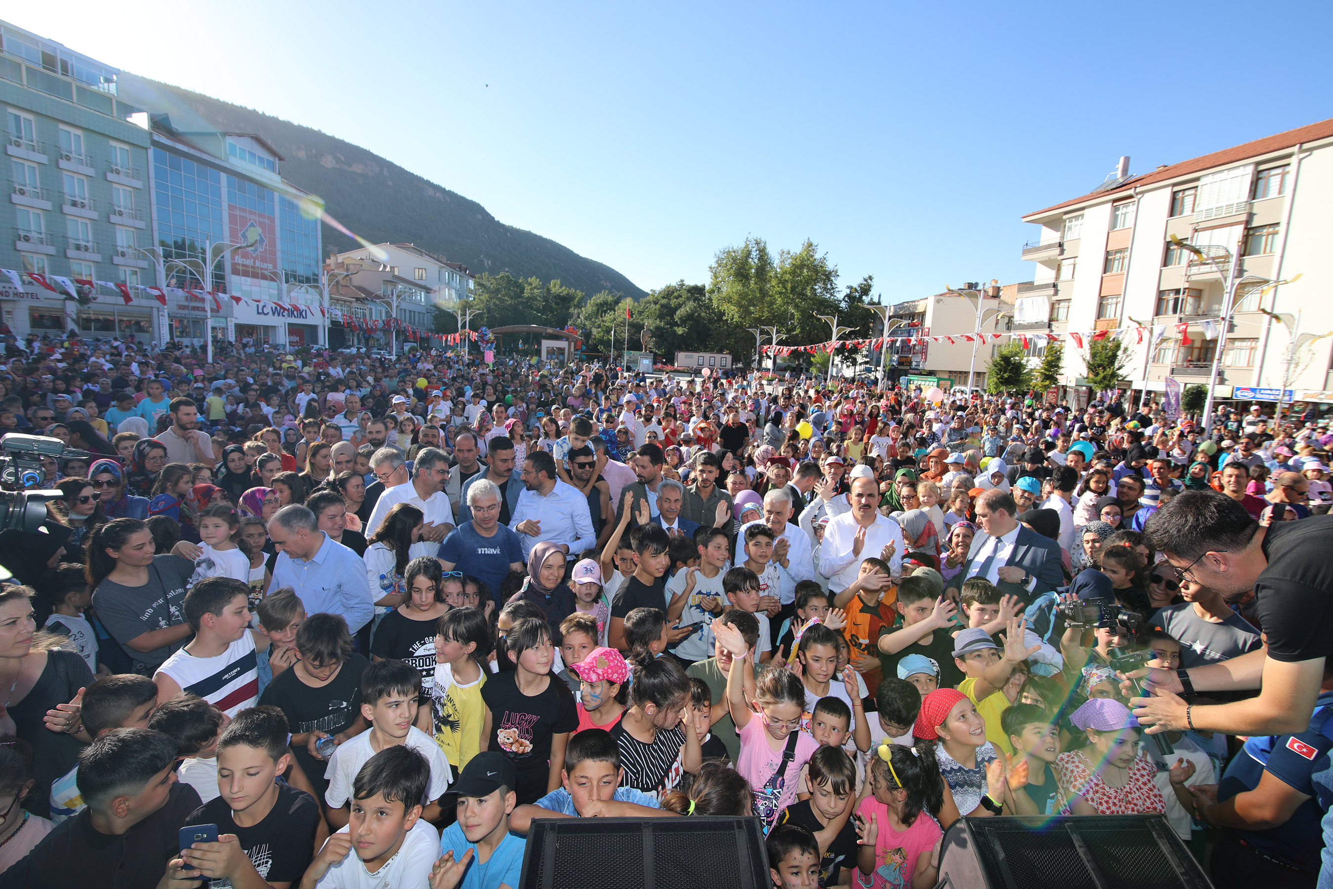 Konya Büyükşehir İlçelerde Çocuk Günleri Düzenliyor 
