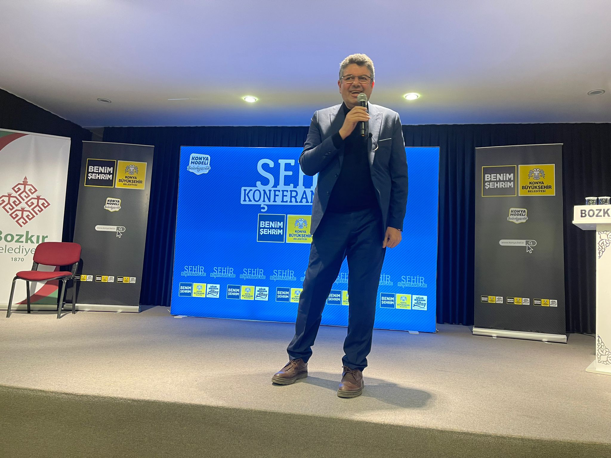 İlçelerdeki Şehir Konferanslarına Sıtkı Aslanhan Ve Alişan Kapaklıkaya Konuk Oldu