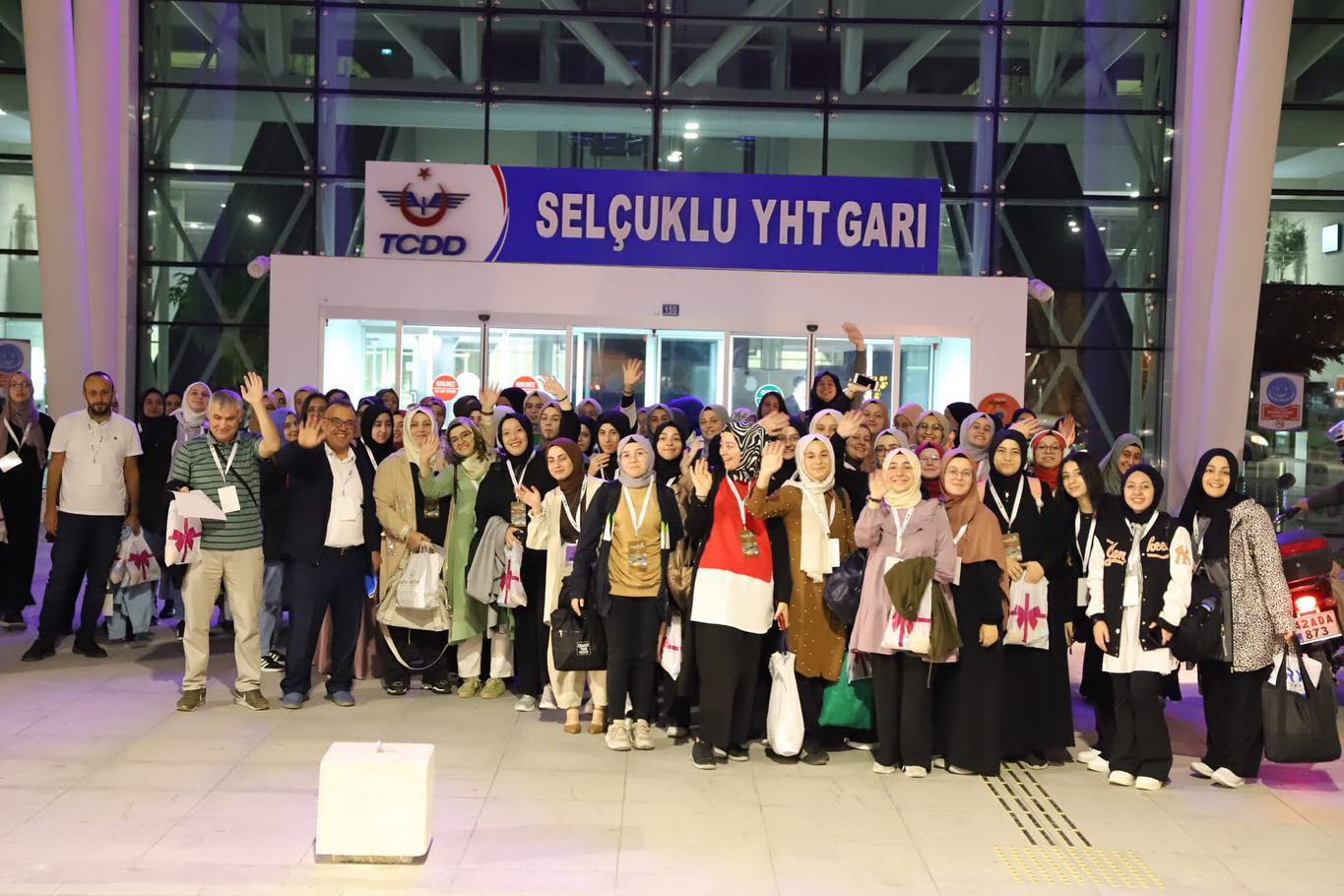Başkan Altay: 'Gençler Ecdat Yadigarı Eserleri Yakından Tanıyor'