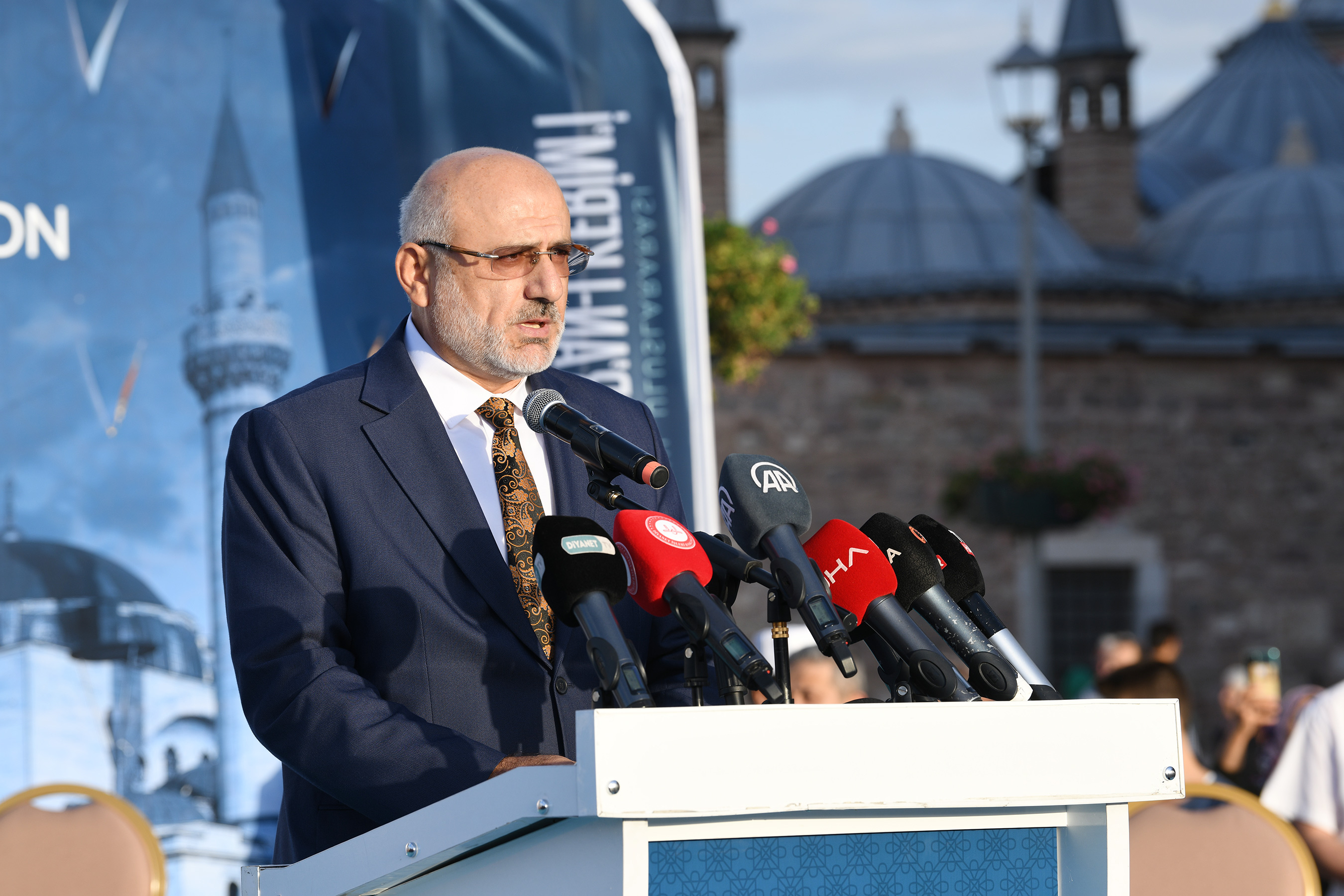Uluslararası Hafızlık ve Kur'an-ı Kerim'i Güzel Okuma Yarışması Konya'da Başladı