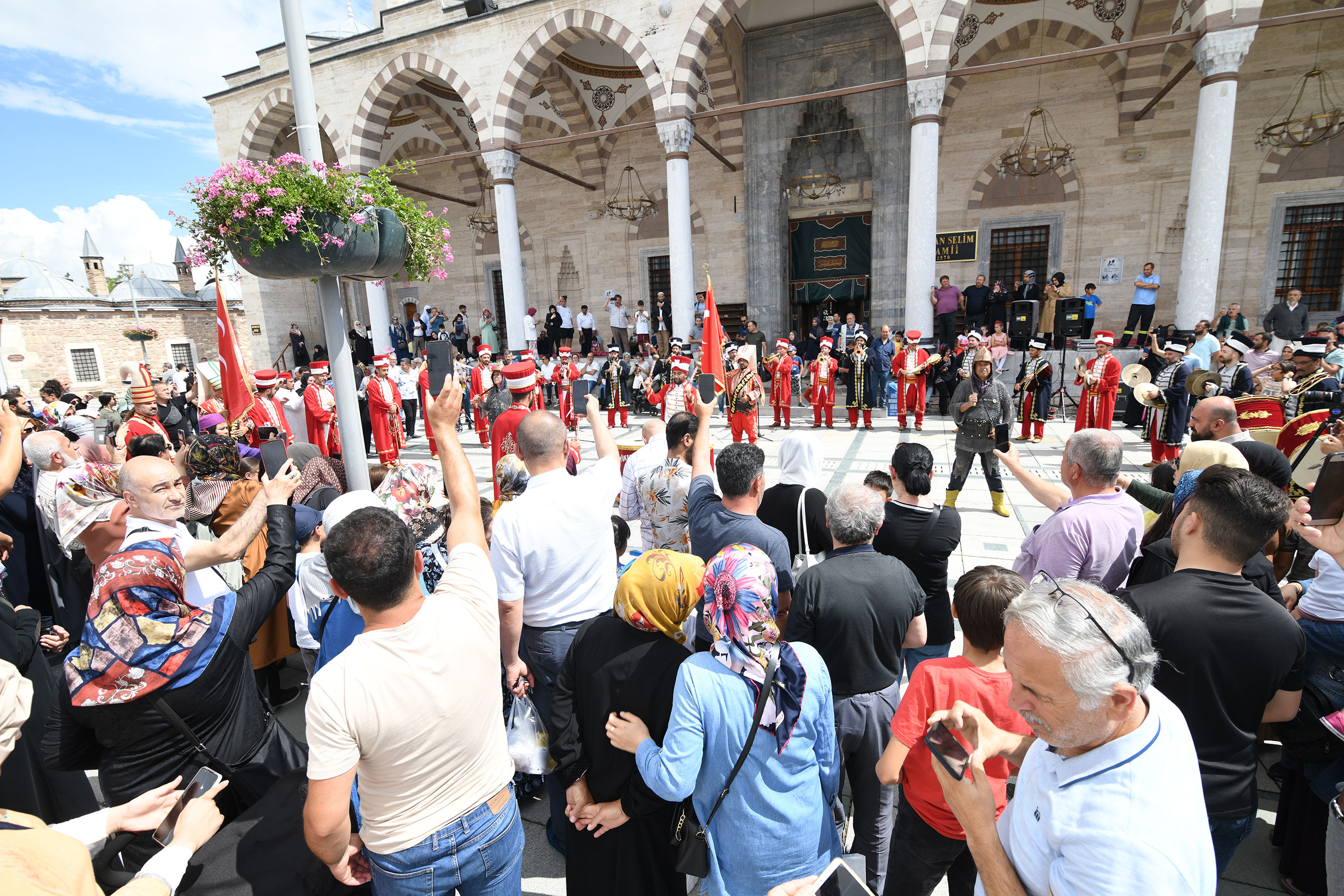 Konya Büyükşehir Mehter Takımı Her Hafta Vatandaşlarla Buluşuyor