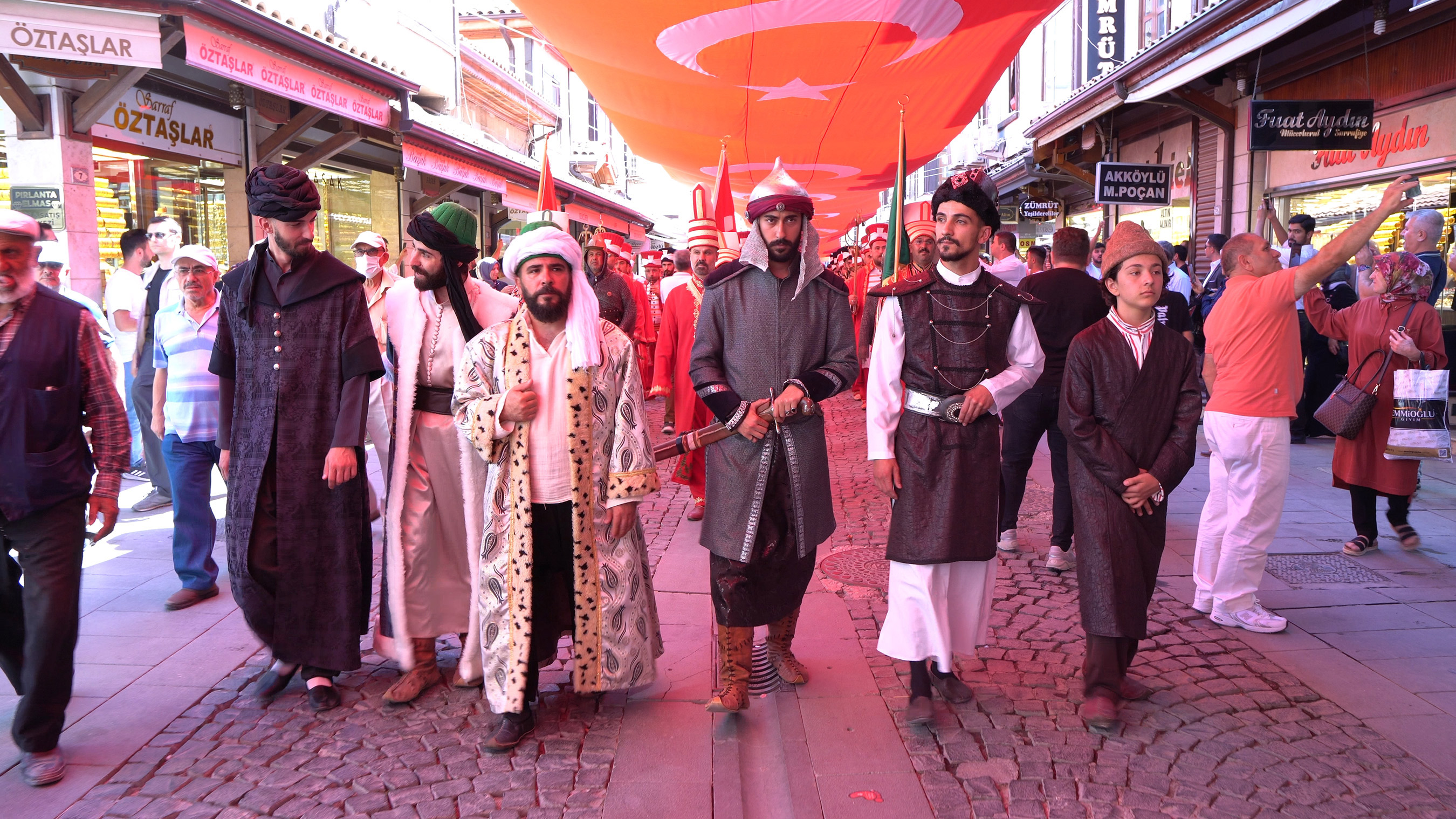 'Tarihi Bedesten Alışveriş Günleri' On Binlerce Misafiri Ağırladı