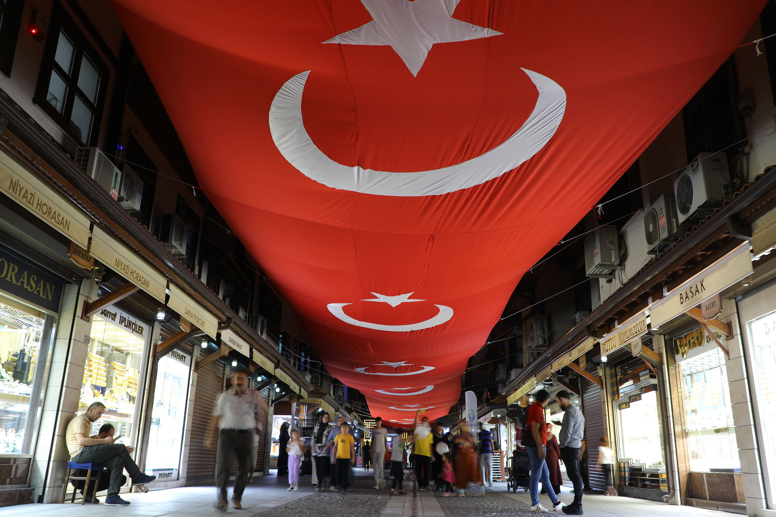 'Tarihi Bedesten Alışveriş Günleri' On Binlerce Misafiri Ağırladı