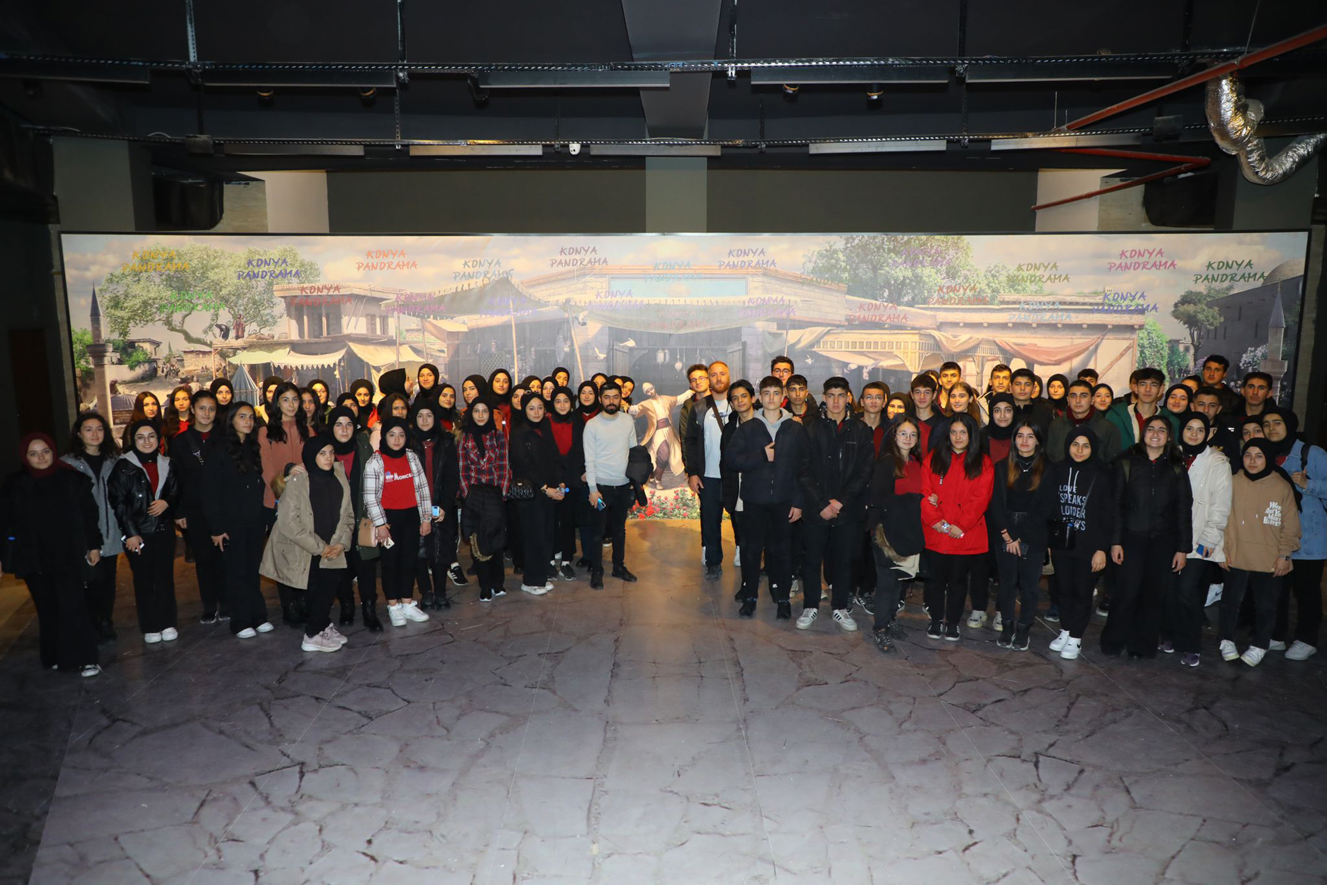 Konya Panorama ve Şehitler Abidesi Ziyaretçileri Tarihi Yolculuğa Çıkarıyor 