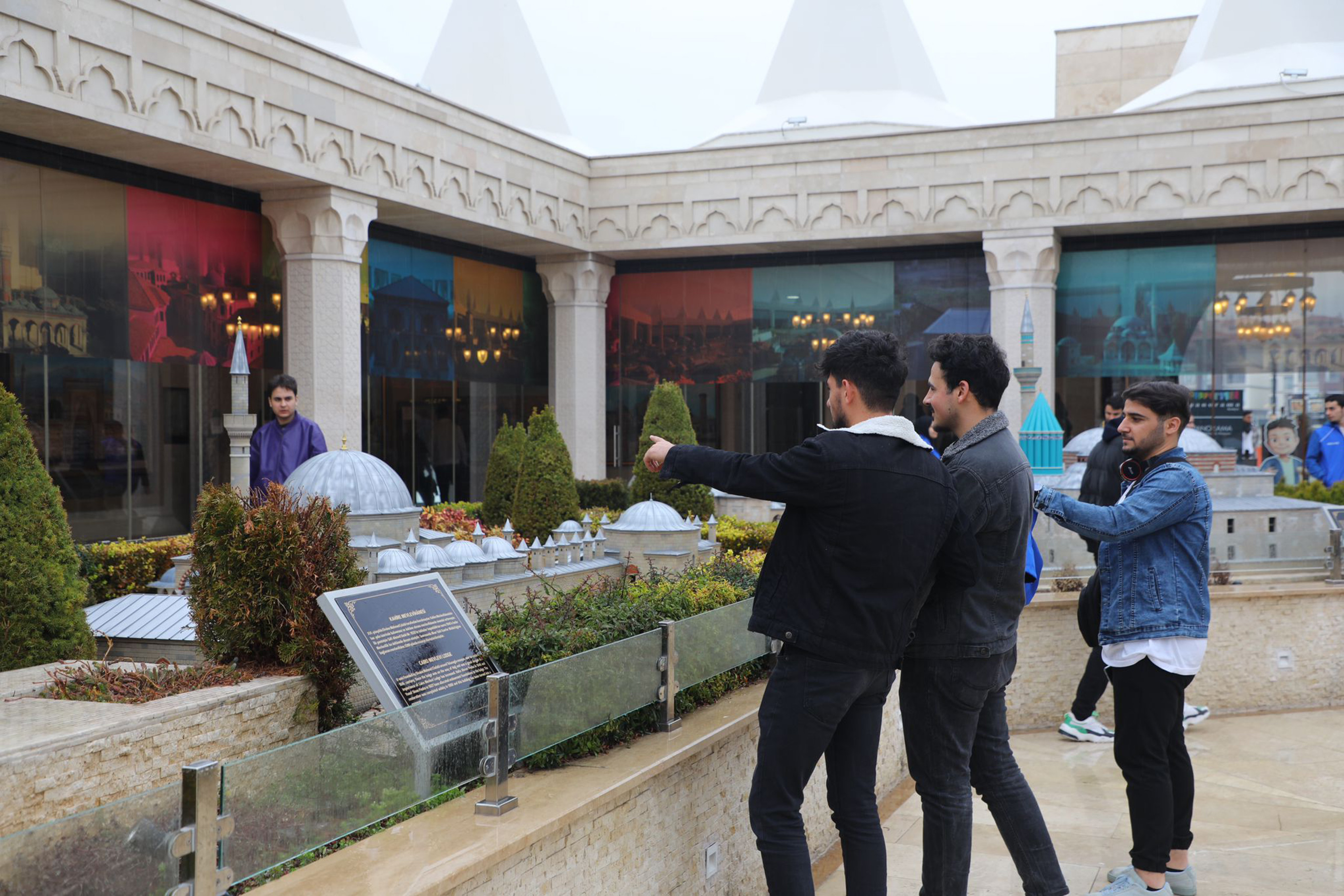 Konya Panorama ve Şehitler Abidesi Ziyaretçileri Tarihi Yolculuğa Çıkarıyor 