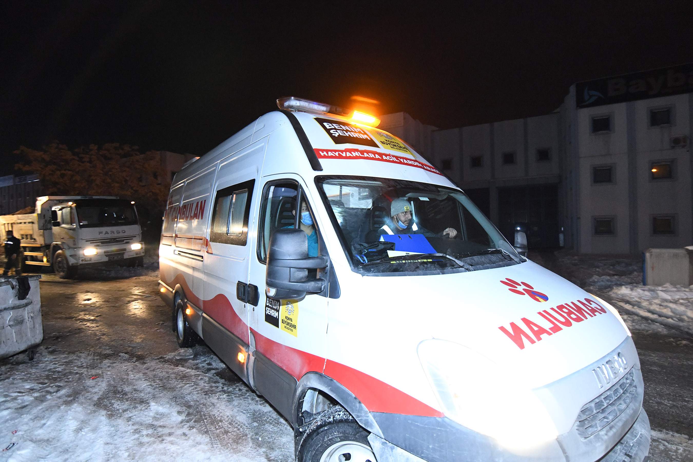Kanalizasyon Hattına Giren Yavru Köpek Konya Büyükşehir Ekiplerince Kurtarıldı