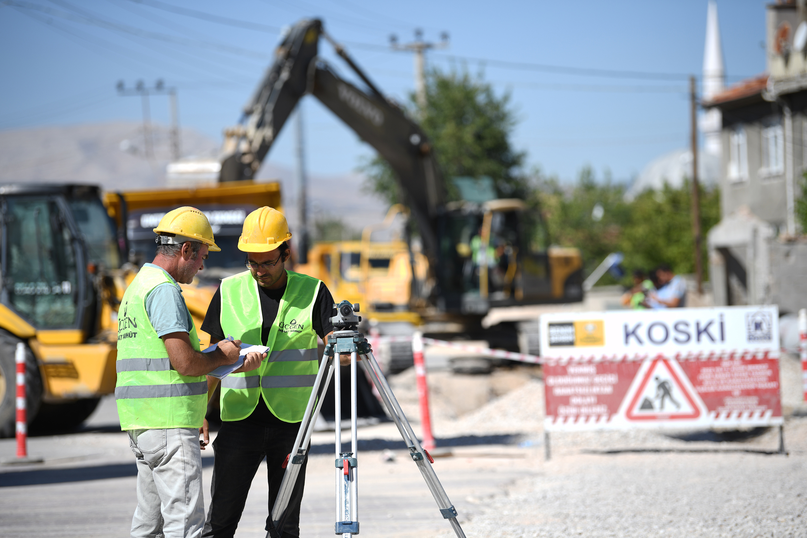 Konya Büyükşehir'in Merkez ve İlçelerde Altyapı Seferberliği Sürüyor 