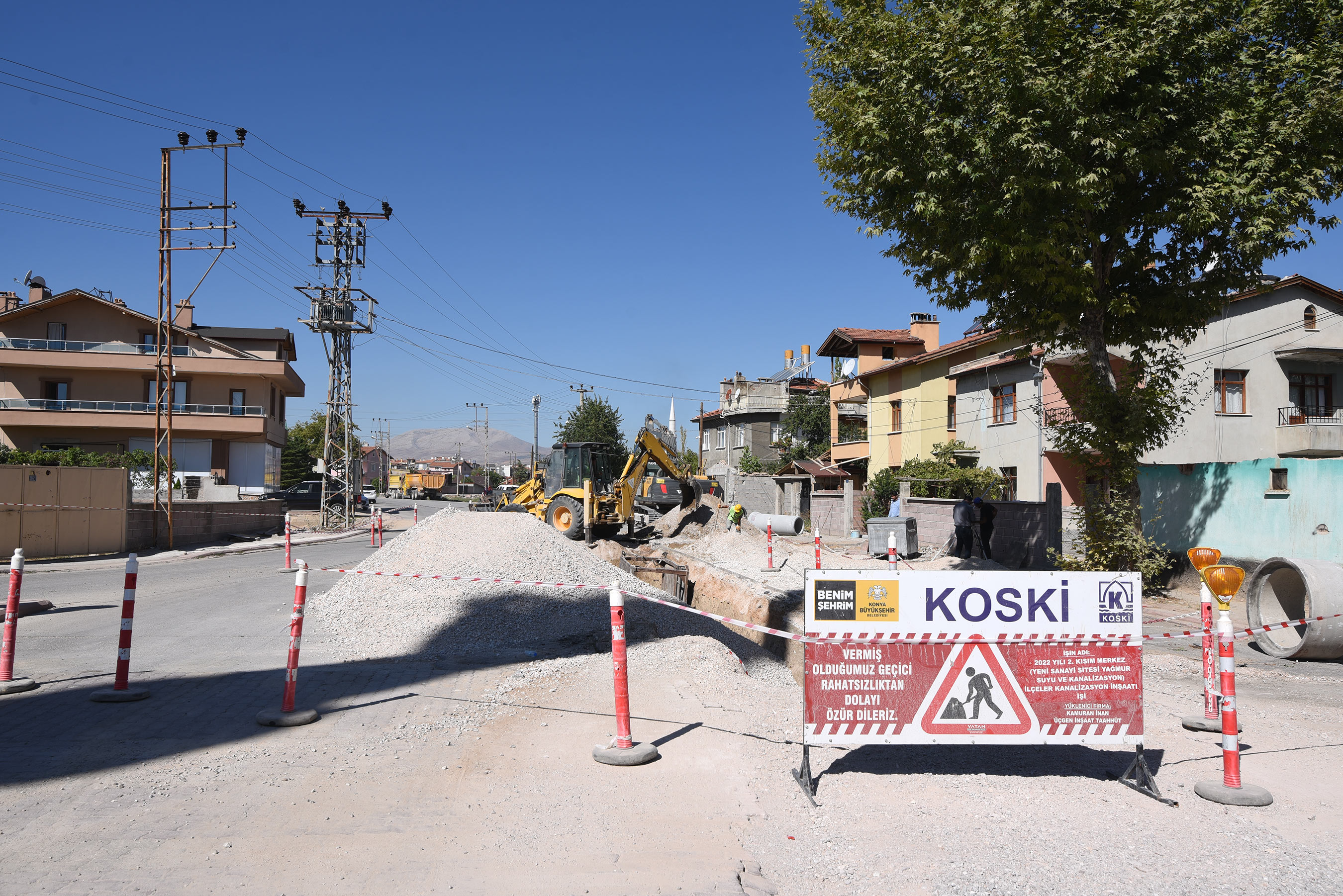 Konya Büyükşehir'in Merkez ve İlçelerde Altyapı Seferberliği Sürüyor 