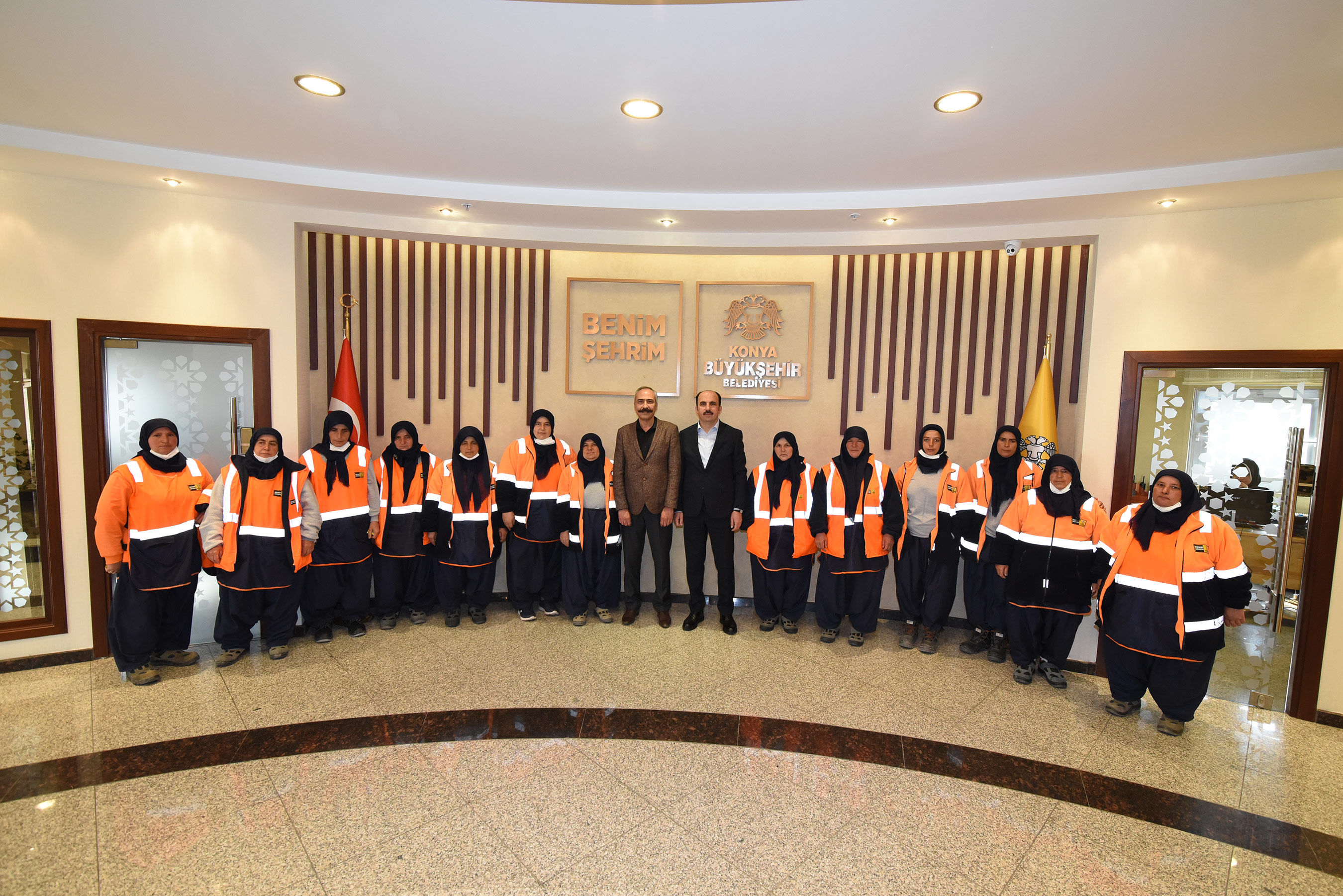 Başkan Altay Park ve Bahçeler Dairesi'nin Kadın Çalışanlarıyla Buluştu
