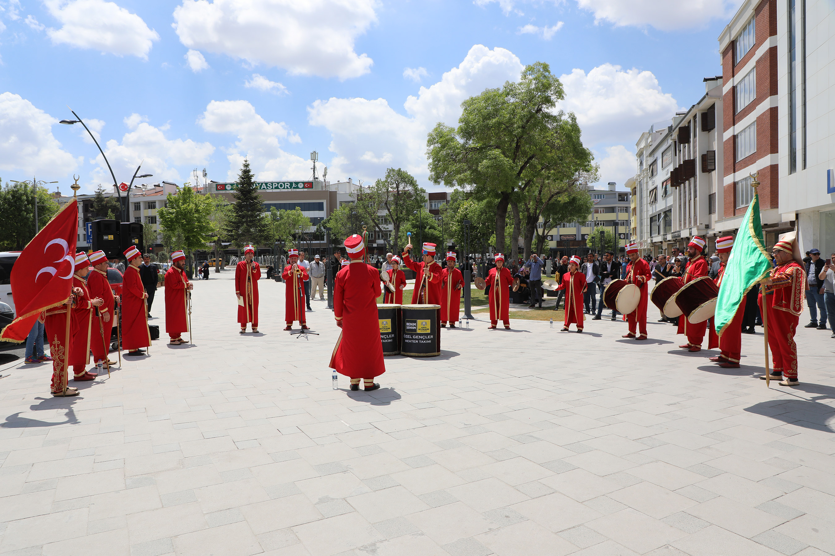 Görme Engelli Gençler Kendi Yazdıkları Oyunu Sahneledi