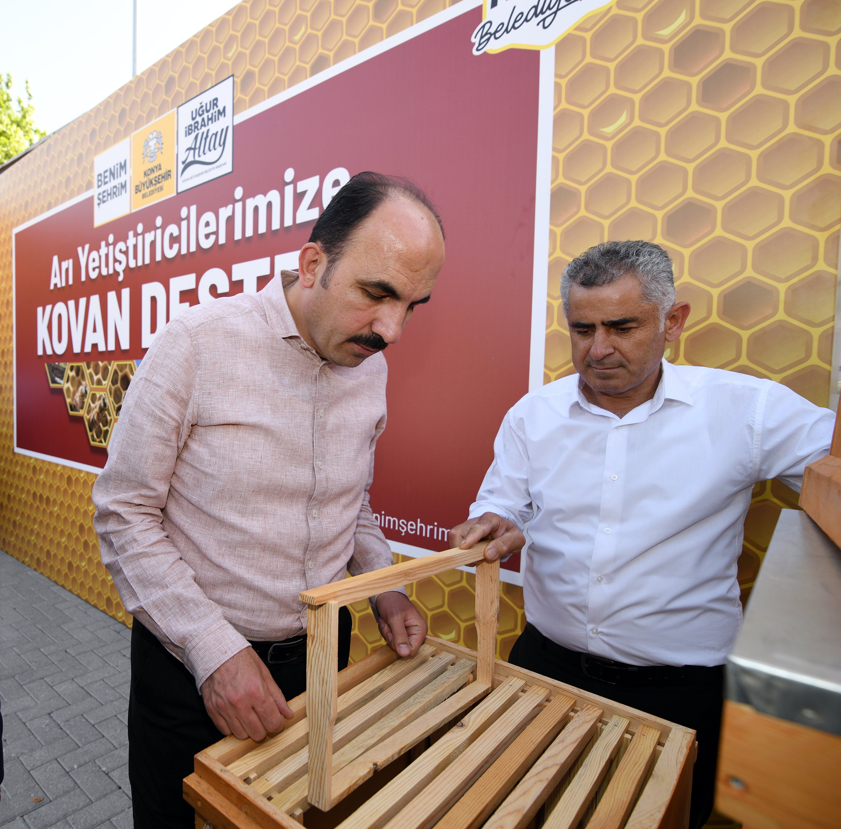 Başkan Altay: 'Kovanlar Arıcılarımız İçin Nefes Olacak'