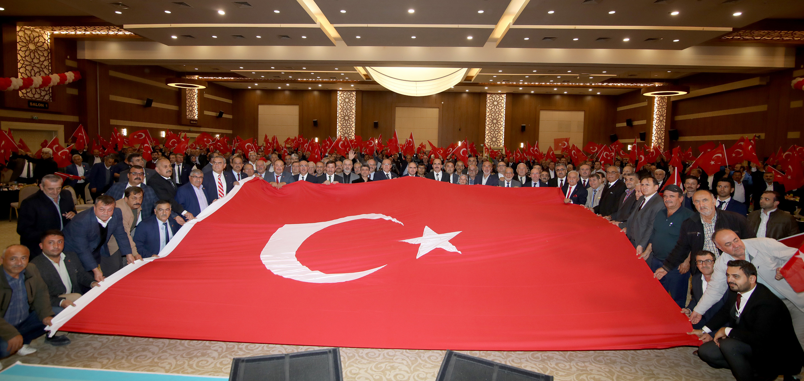 Başkan Altay: 'Türkiye'nin Bugün Geldiği Noktada Muhtarlarımızın Çok Büyük Payı Var'